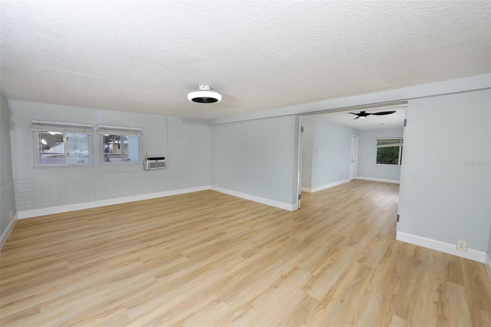 Single Family Residence at 10900 ABIGAIL ST, ORLANDO, photo 6 of 24