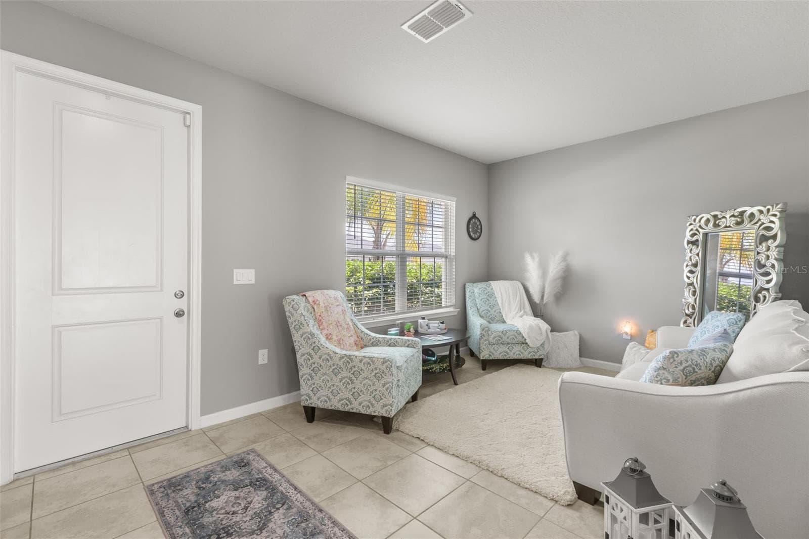 Foyer to flex room. - 1596 EUCALYPTUS WAY, DAVENPORT