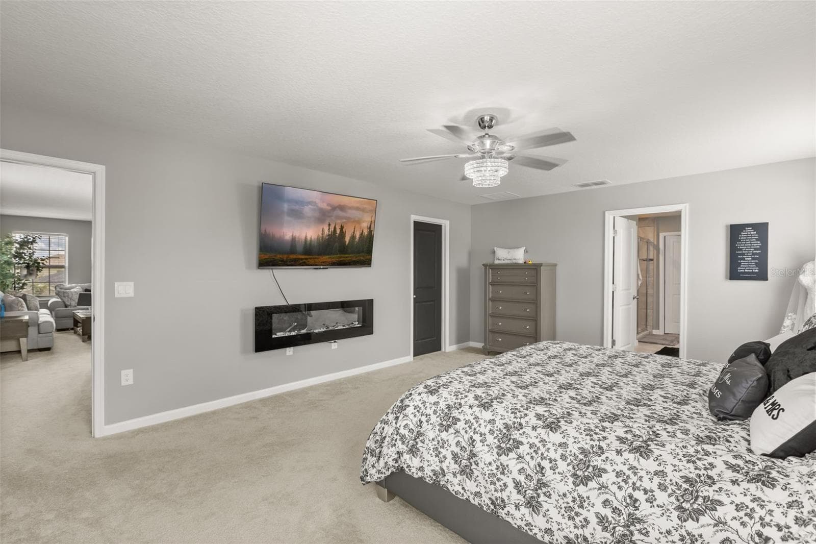 Owner's suite. - 1596 EUCALYPTUS WAY, DAVENPORT