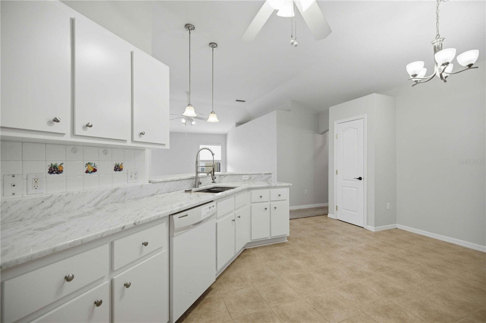Single Family Residence at 6067 SW 81ST ST, OCALA, photo 7 of 42