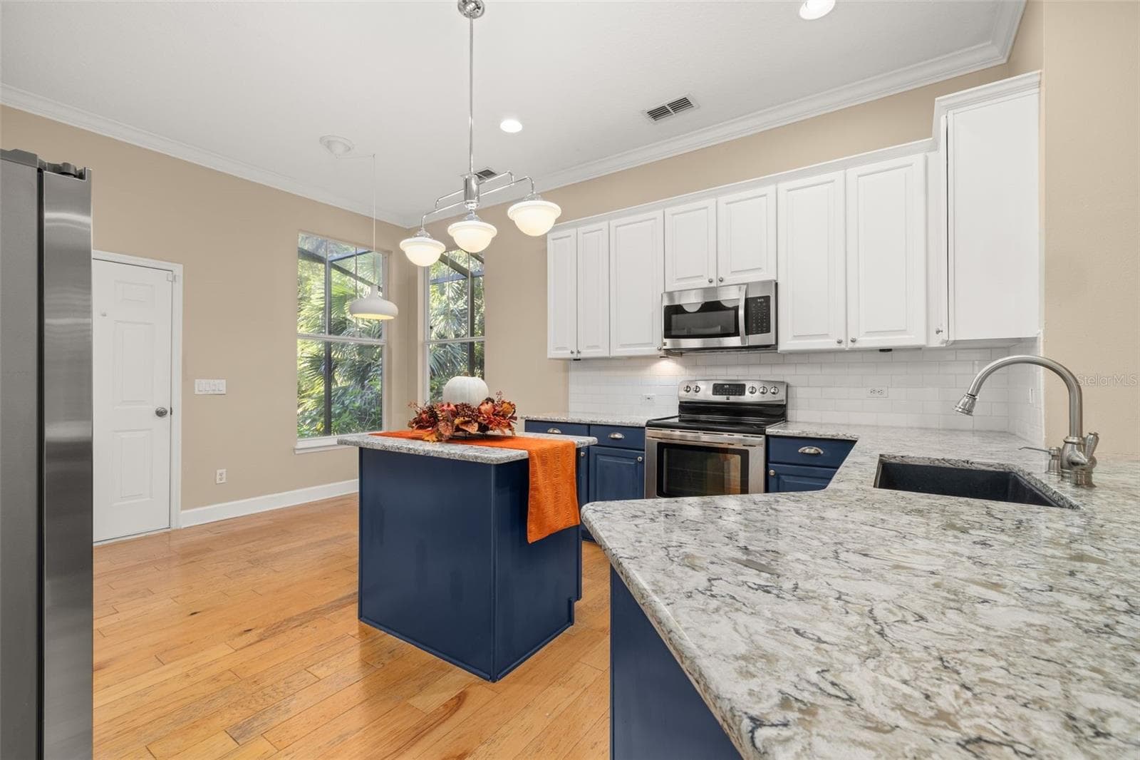 Single Family Residence at 1024 BANKS ROSE ST, CELEBRATION, photo 37 of 127