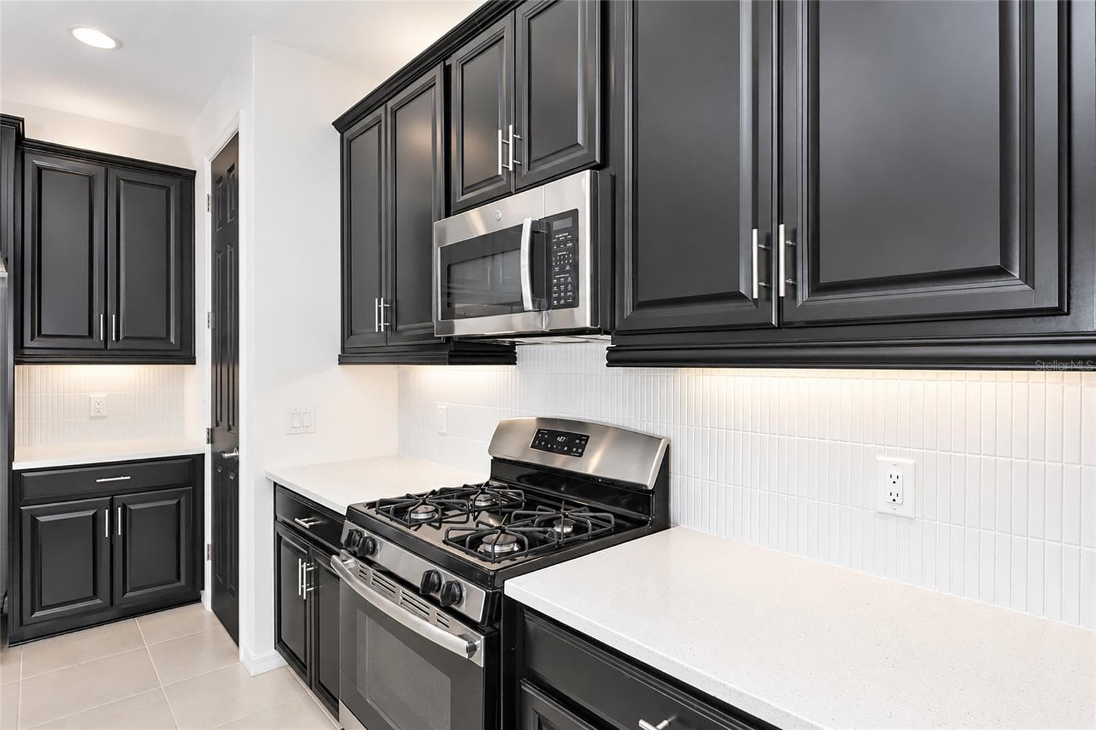 Single Family Residence at 12105 GOLDENROD AVE, BRADENTON, photo 17 of 62