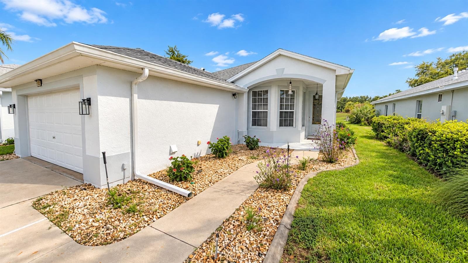 Single Family Residence at 4925 PORTSMOUTH ST, TAVARES, photo 2 of 26