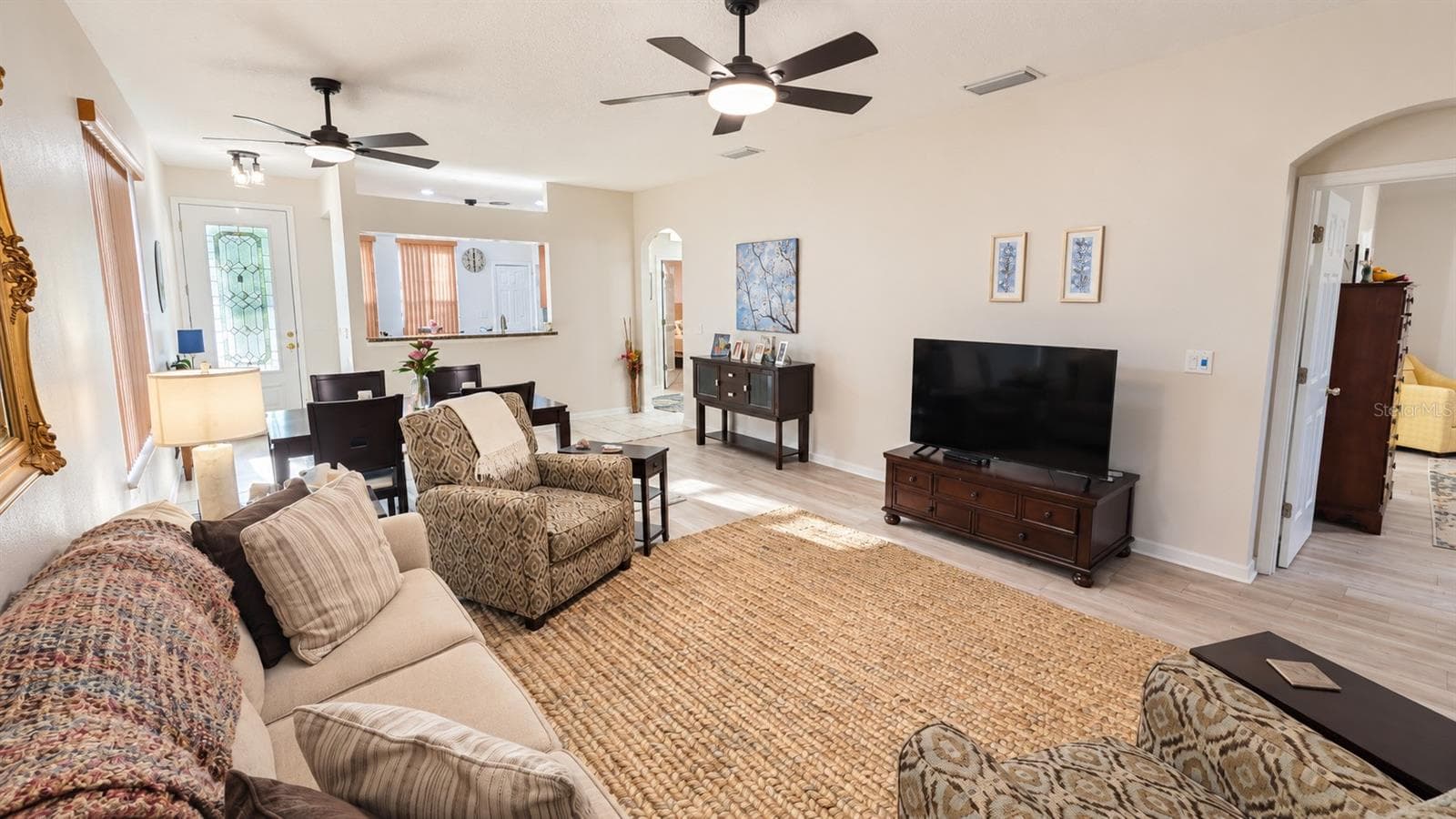 Single Family Residence at 4925 PORTSMOUTH ST, TAVARES, photo 4 of 26