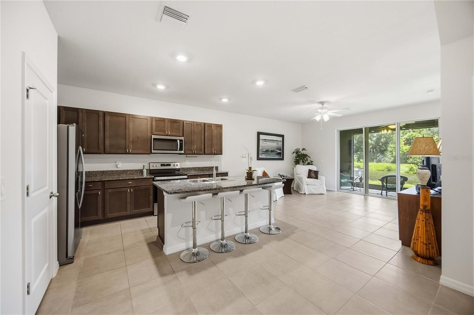 Townhouse at 8652 MILESTONE DR, SARASOTA, photo 7 of 34