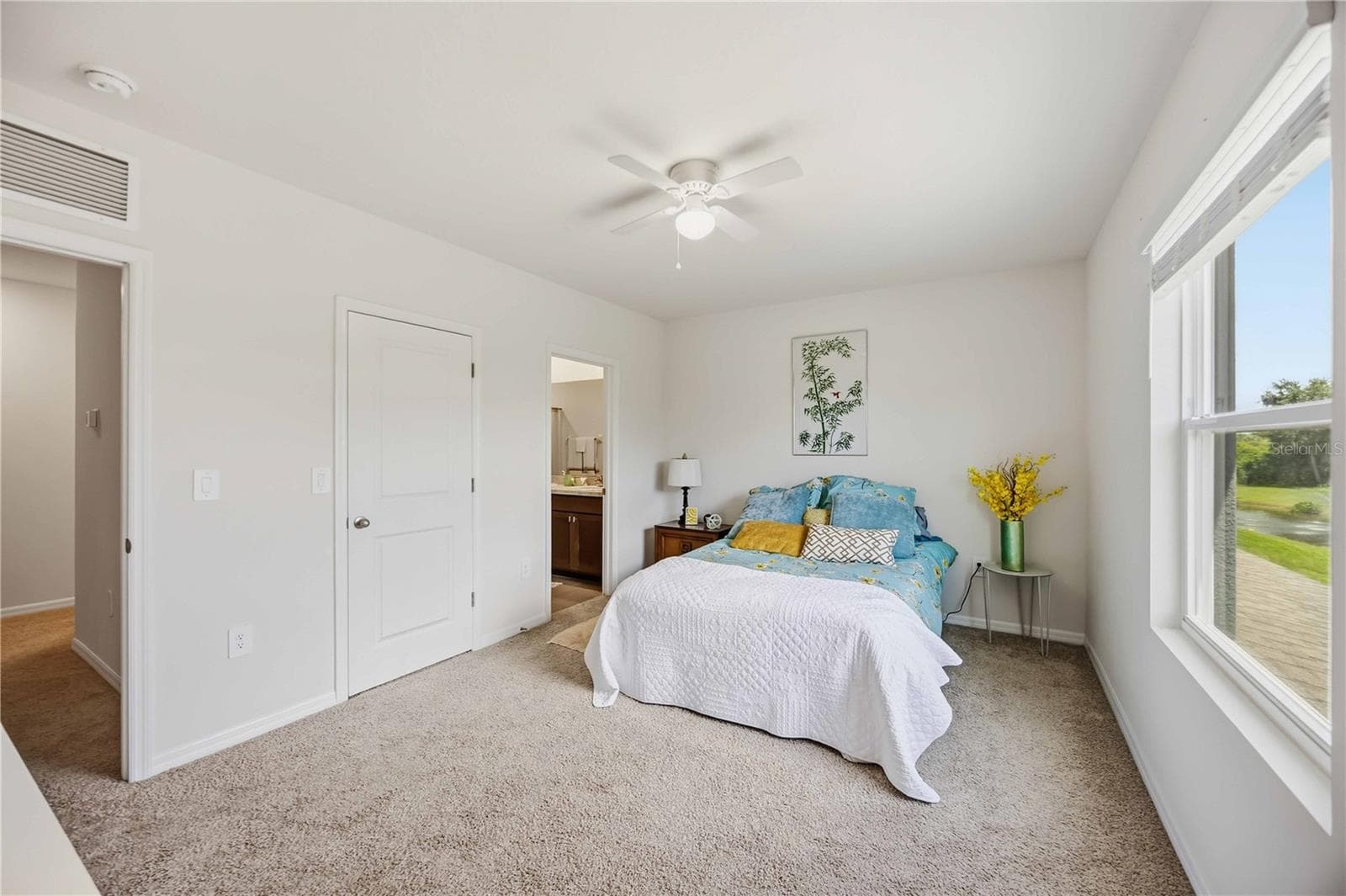Townhouse at 8652 MILESTONE DR, SARASOTA, photo 12 of 34