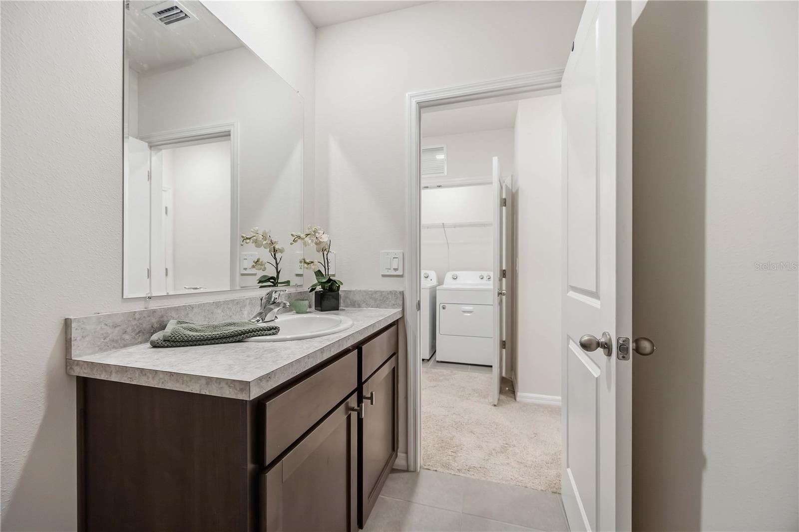 Townhouse at 8652 MILESTONE DR, SARASOTA, photo 18 of 34