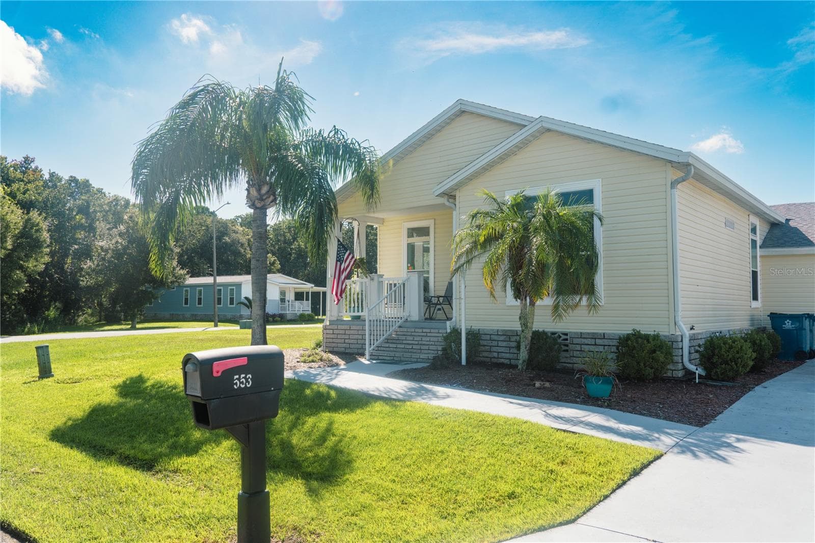 Manufactured Home at 3000 US HIGHWAY 17 92 W LOT 553, HAINES CITY, photo 2 of 18