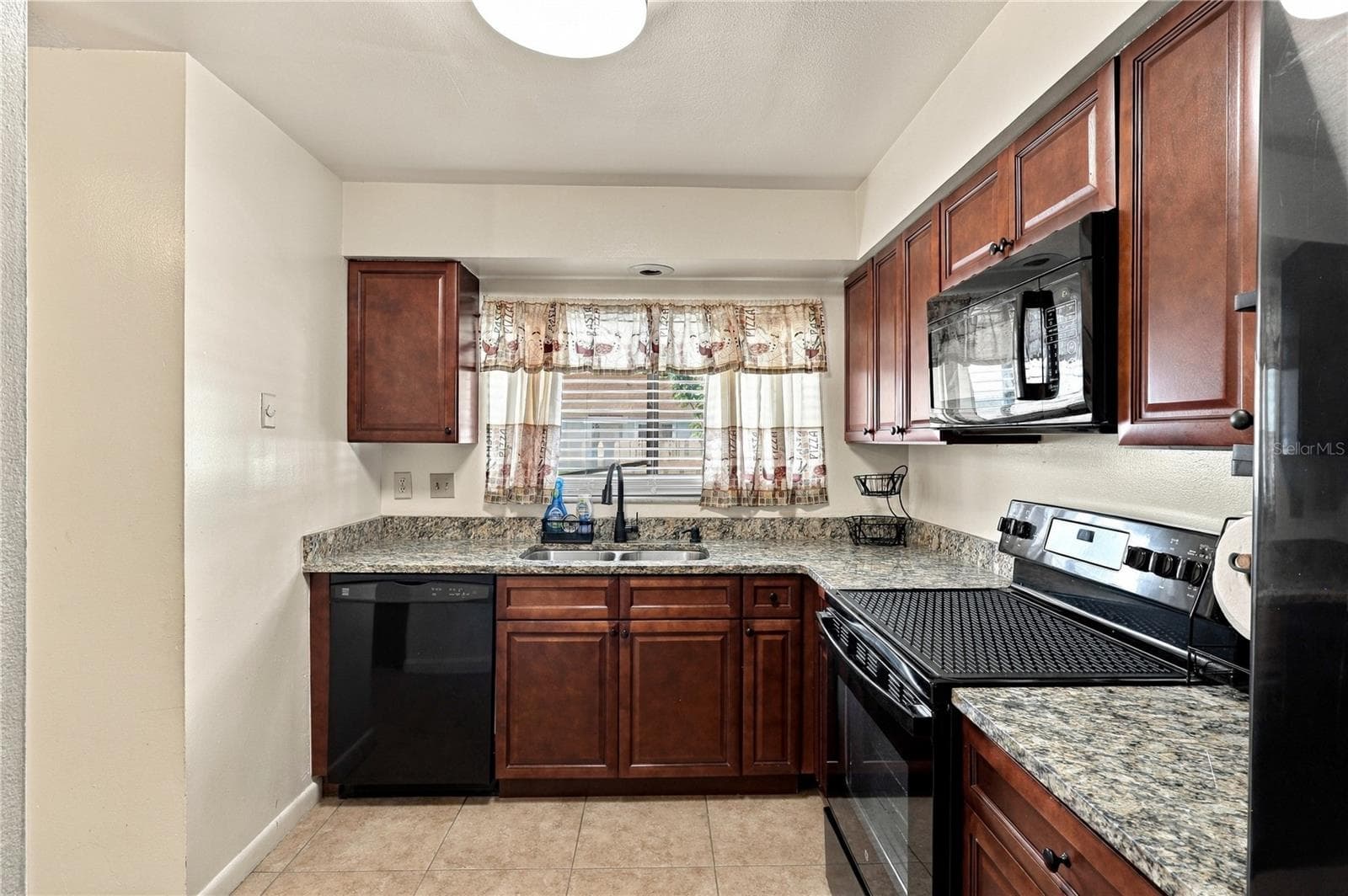 Condominium at 4631 N PINE HILLS RD #110, ORLANDO, photo 24 of 35