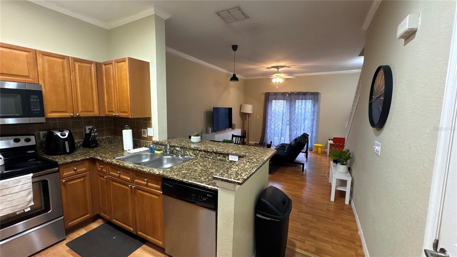 Townhouse at 2519 LANCIEN CT #5, ORLANDO, photo 5 of 17