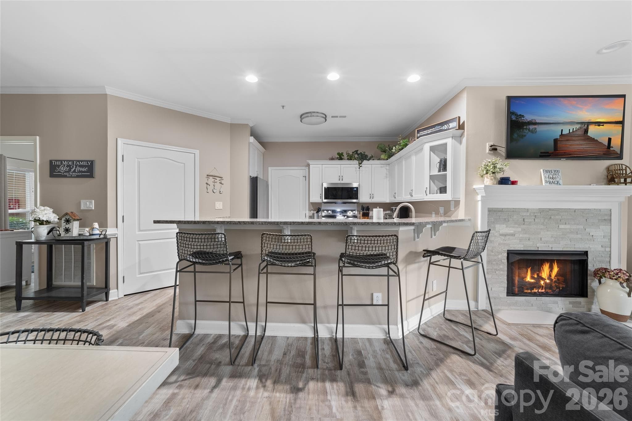 Condominium at 18619 Harborside Drive, Cornelius, photo 12 of 42