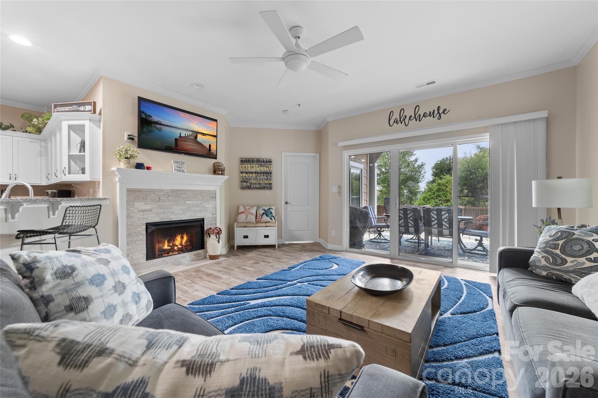 Condominium at 18619 Harborside Drive, Cornelius, photo 13 of 42