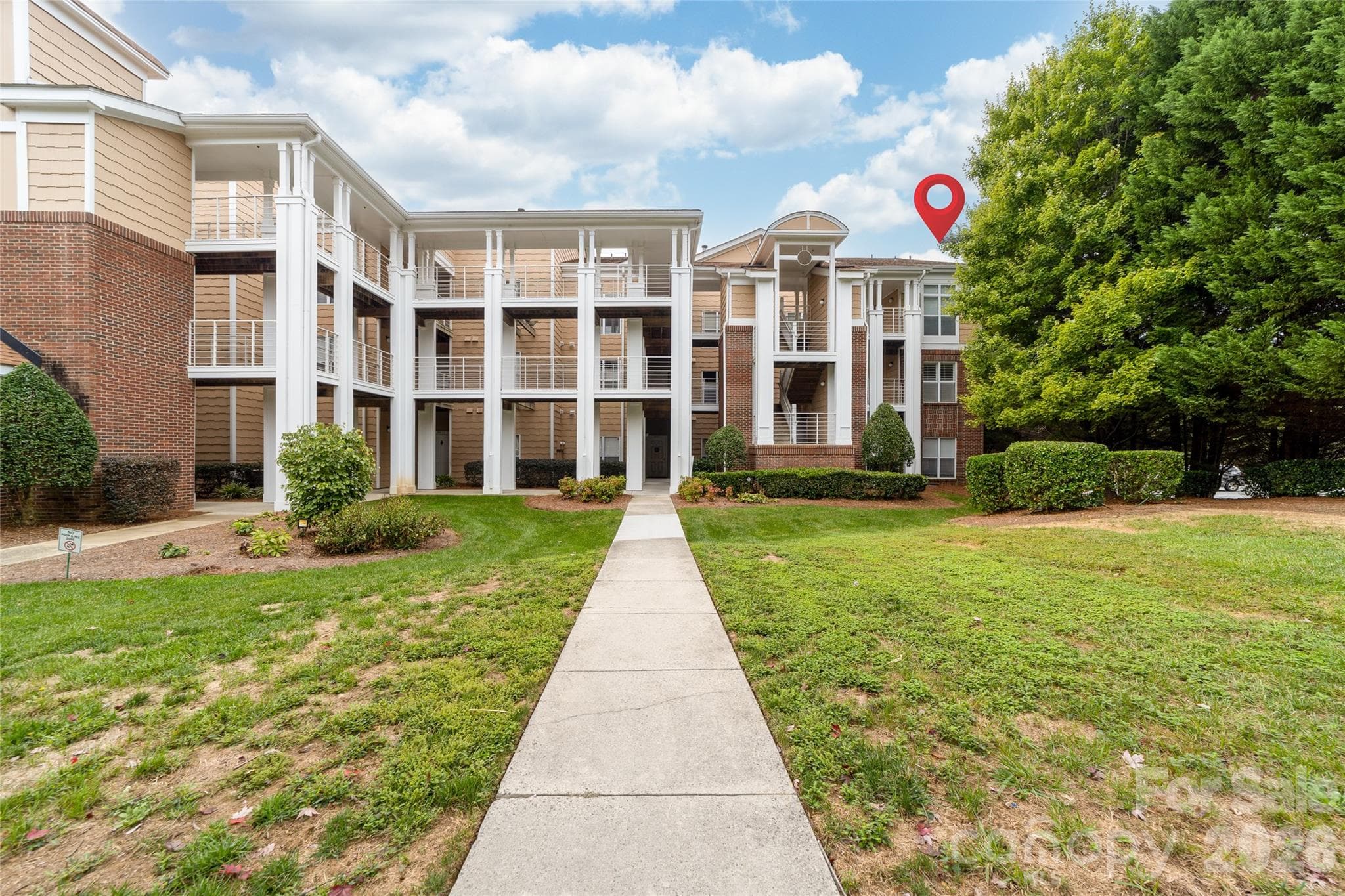 Condominium at 18619 Harborside Drive, Cornelius, photo 35 of 42