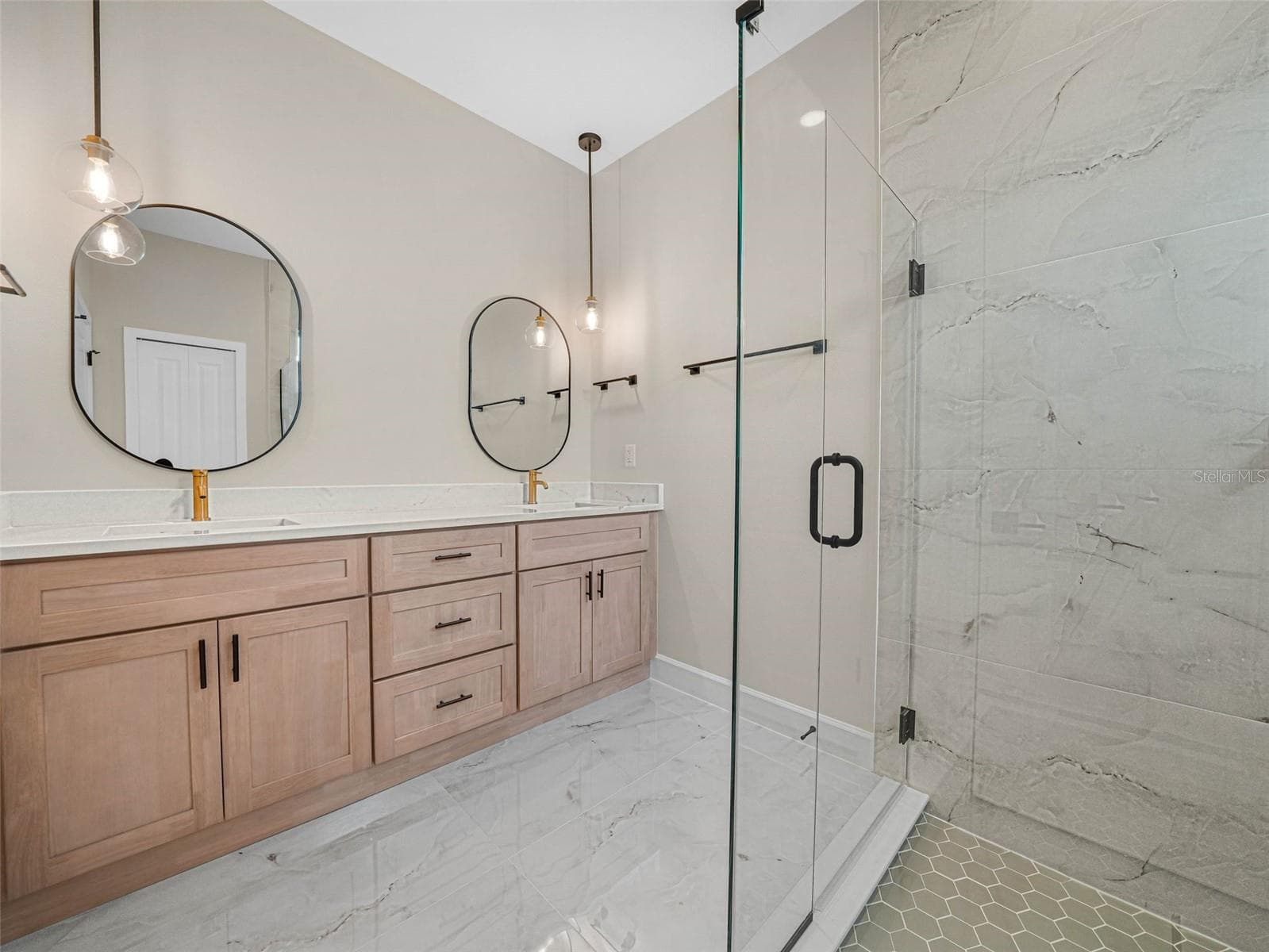 Master Bathroom 1 - 325 COSTA BRAVO DR, SEBRING