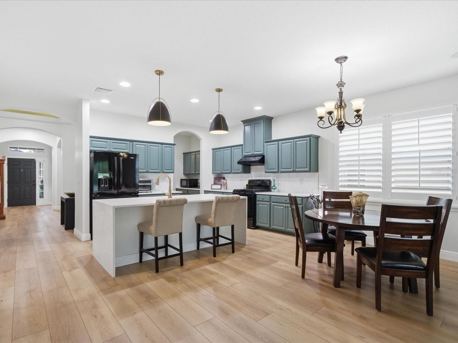 Single Family Residence at 17735 BRIGHT WHEAT DR, LITHIA, photo 5 of 49