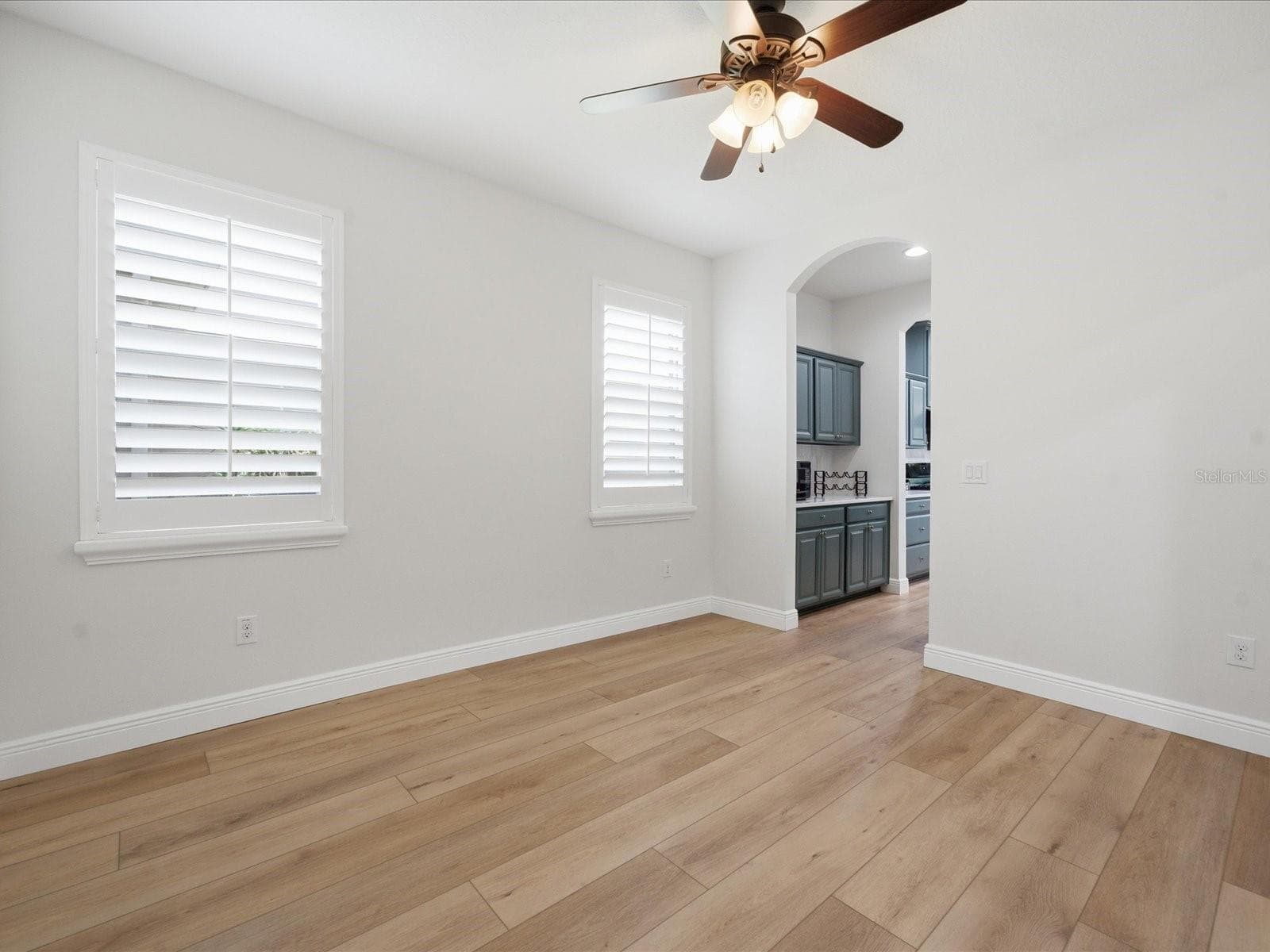 Single Family Residence at 17735 BRIGHT WHEAT DR, LITHIA, photo 18 of 49