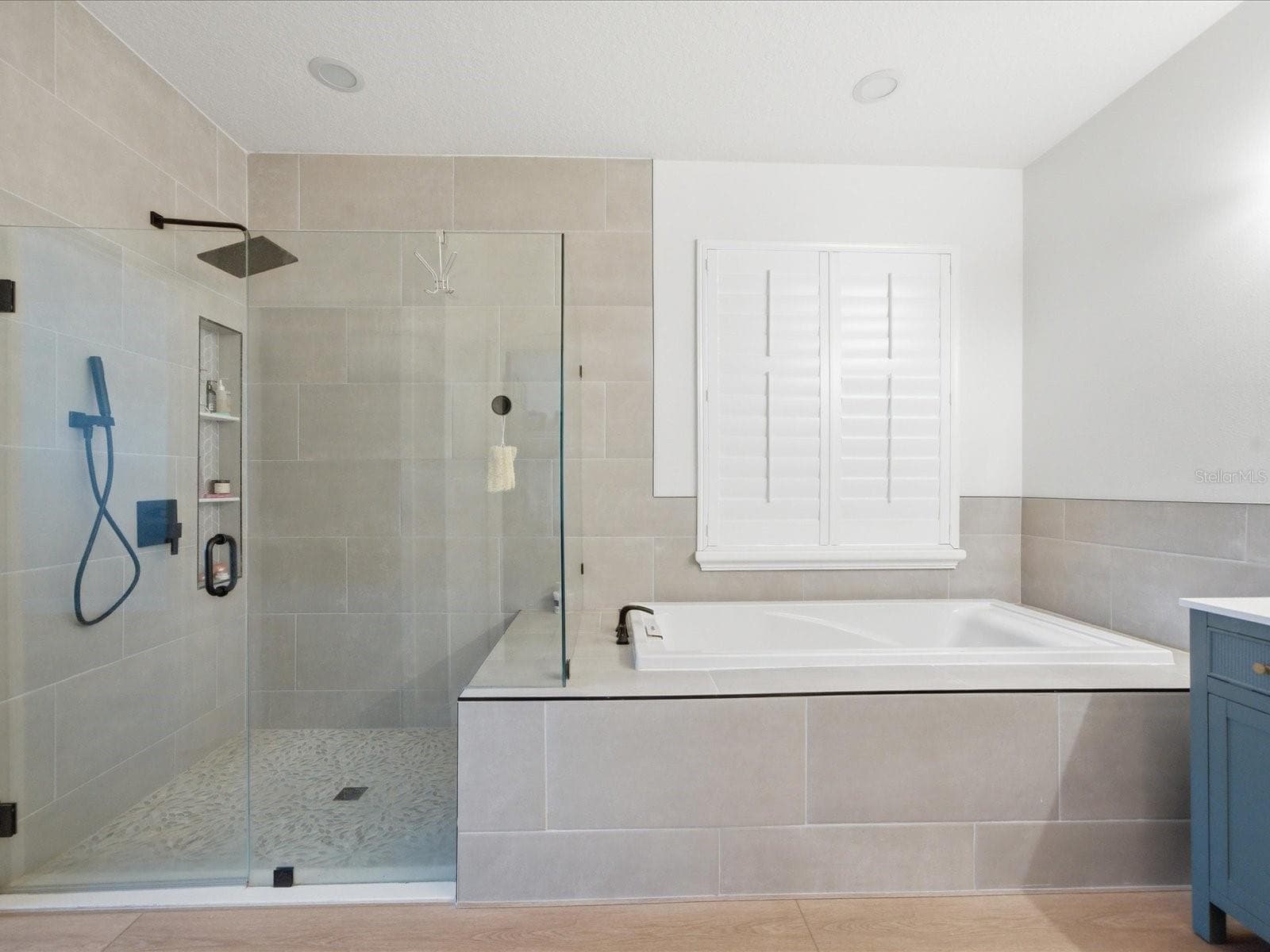 Single Family Residence at 17735 BRIGHT WHEAT DR, LITHIA, photo 28 of 49