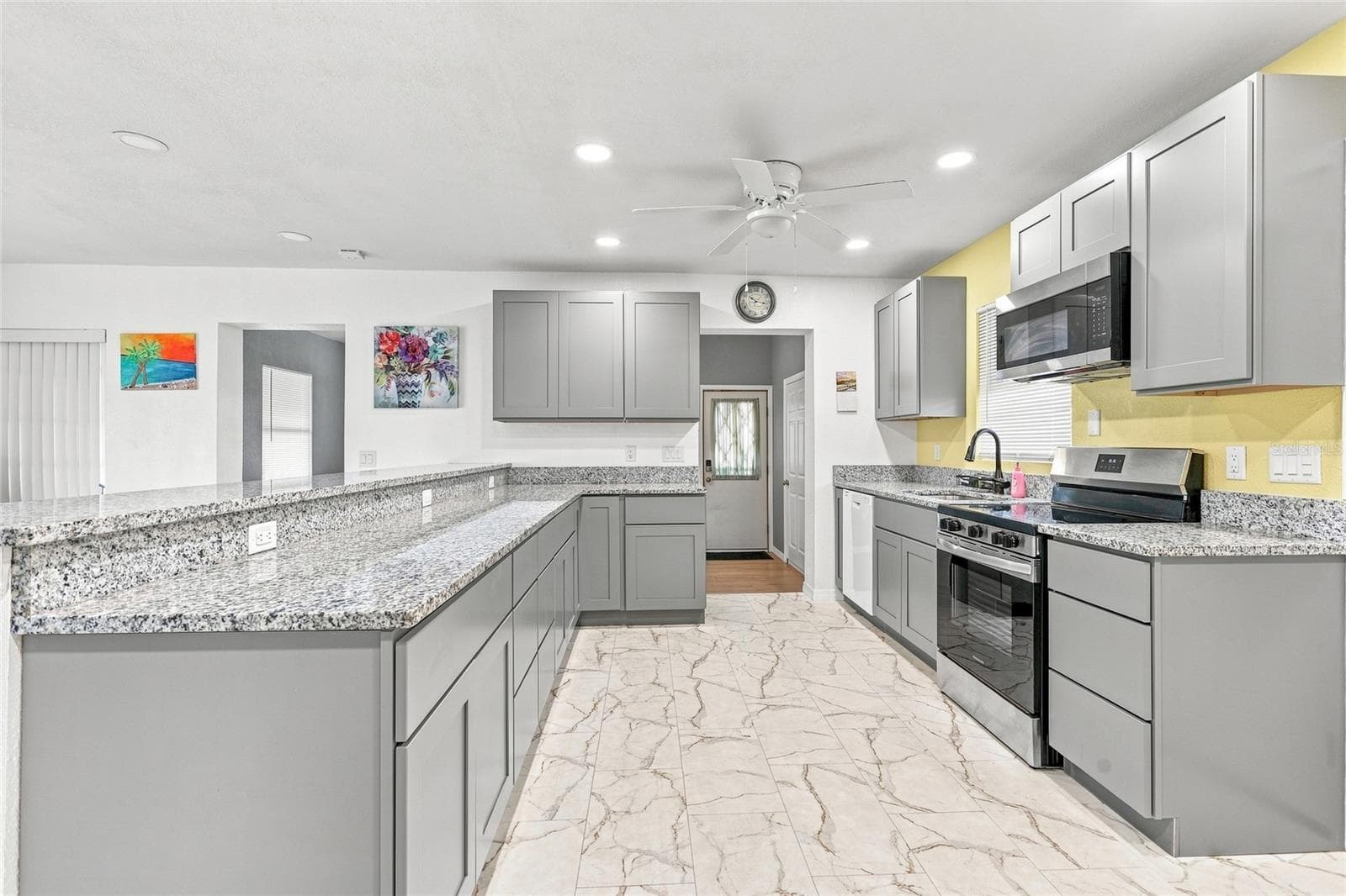 22018 CATHERINE AVE
