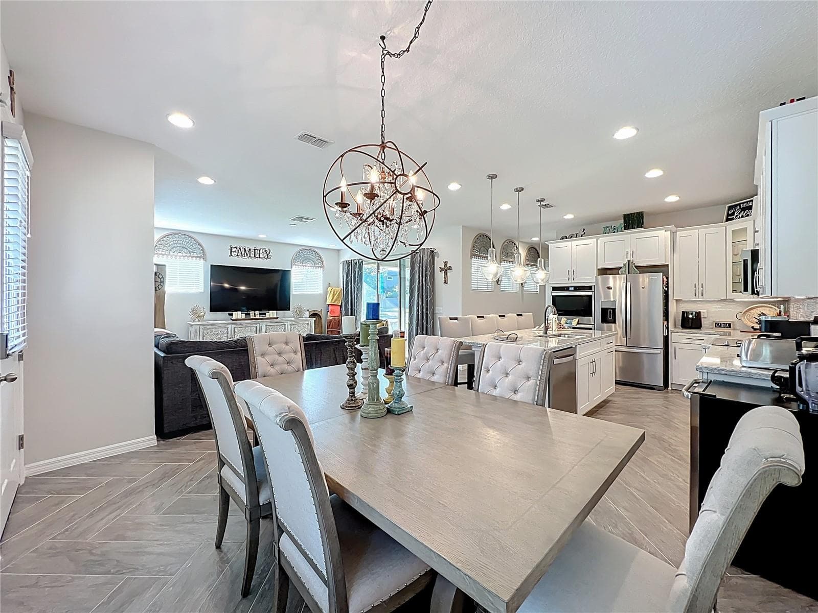 Single Family Residence at 16614 WINGSPREAD LOOP, WINTER GARDEN, photo 7 of 77