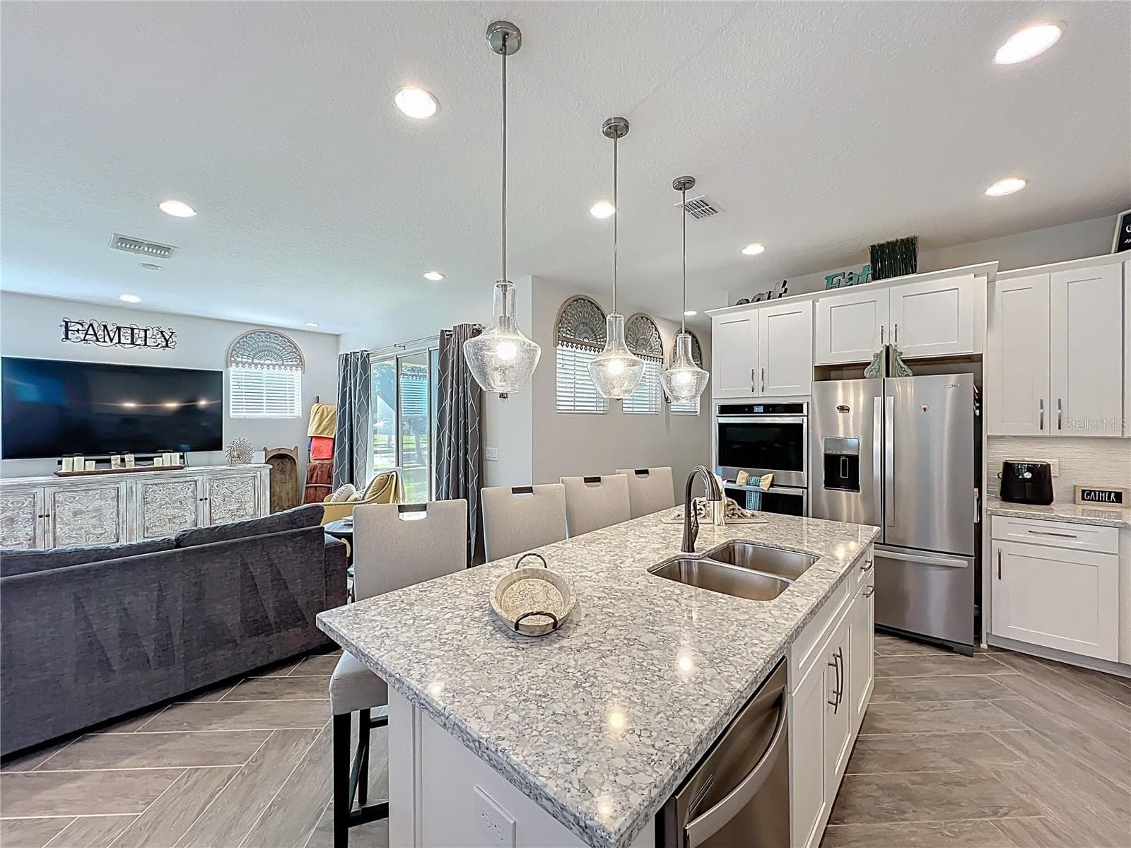 Single Family Residence at 16614 WINGSPREAD LOOP, WINTER GARDEN, photo 10 of 77