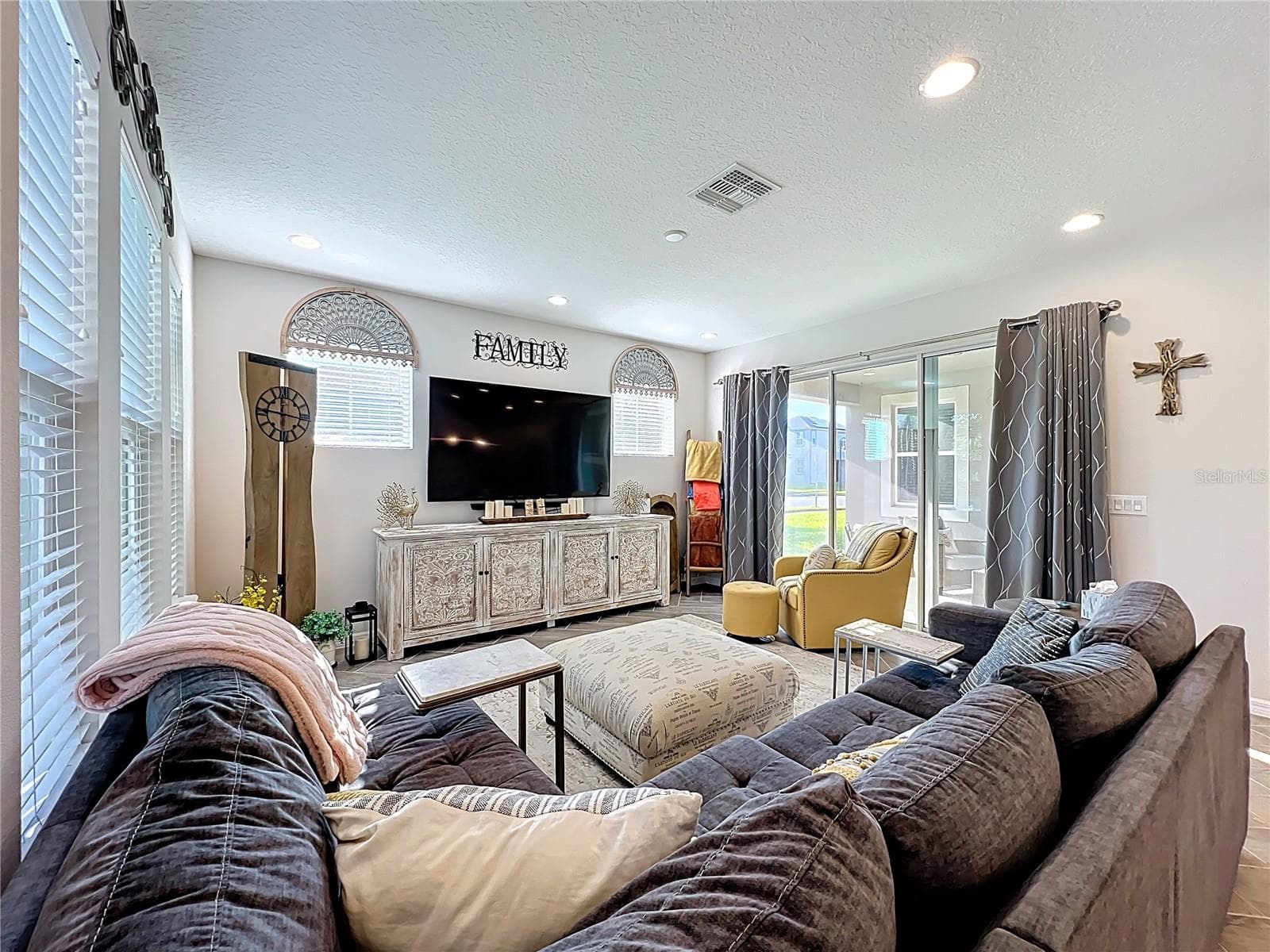 Single Family Residence at 16614 WINGSPREAD LOOP, WINTER GARDEN, photo 19 of 77