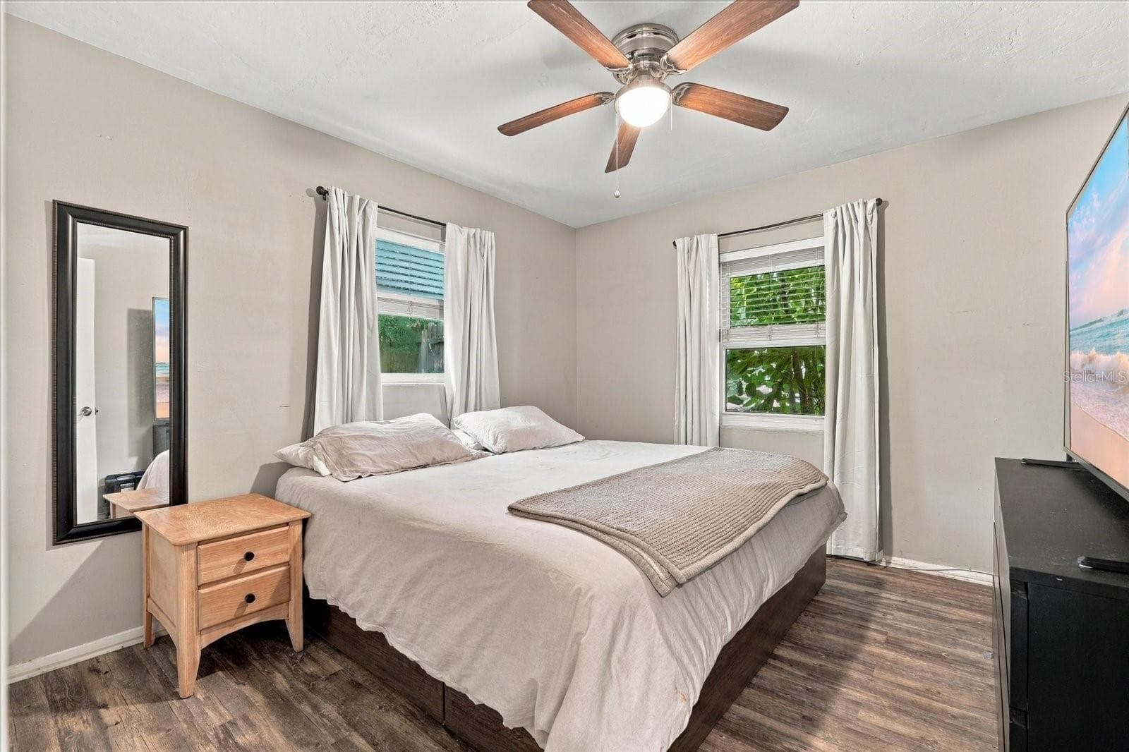 Primary Bedroom - 2225 CAPRI DR, CLEARWATER