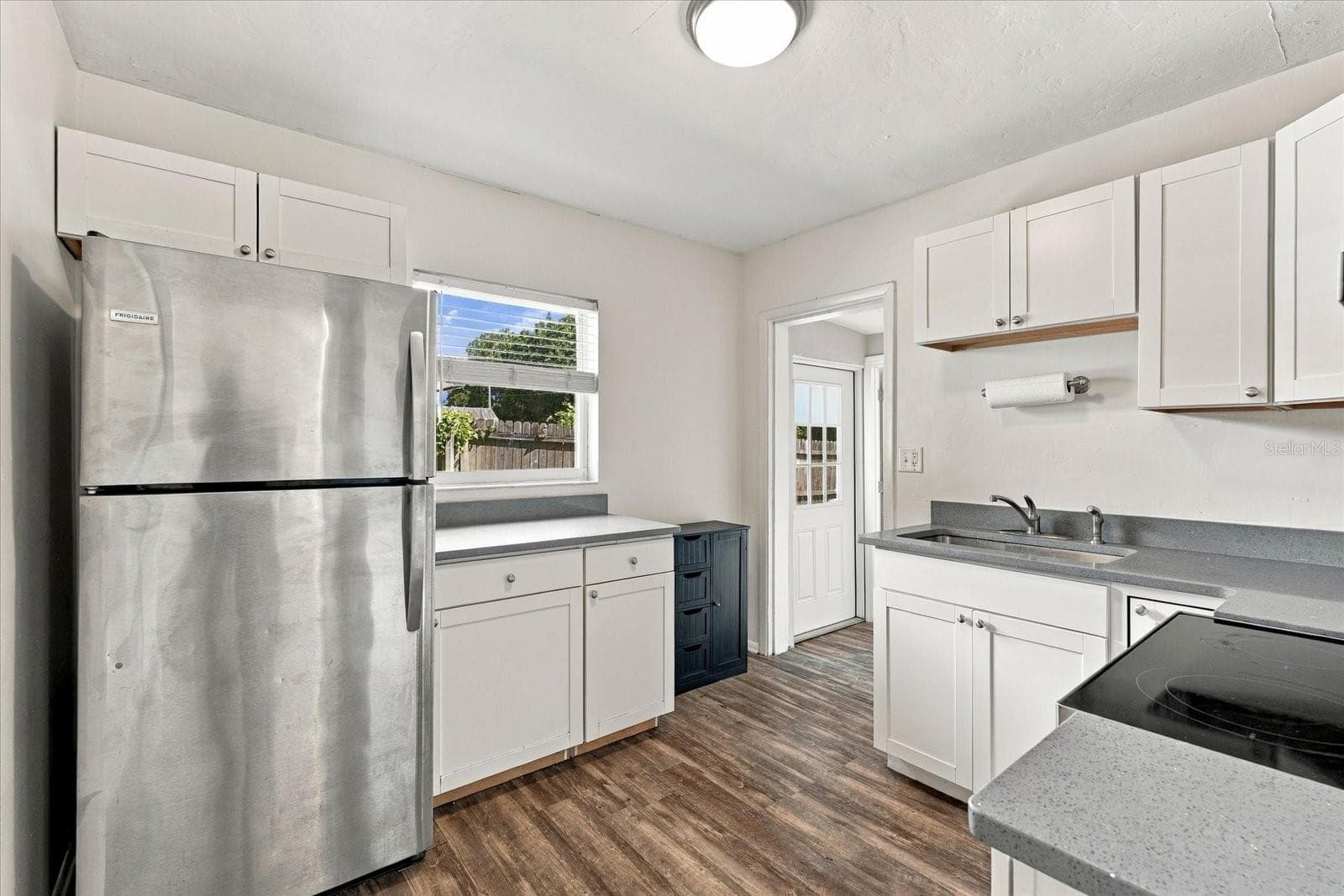 Kitchen - 2225 CAPRI DR, CLEARWATER