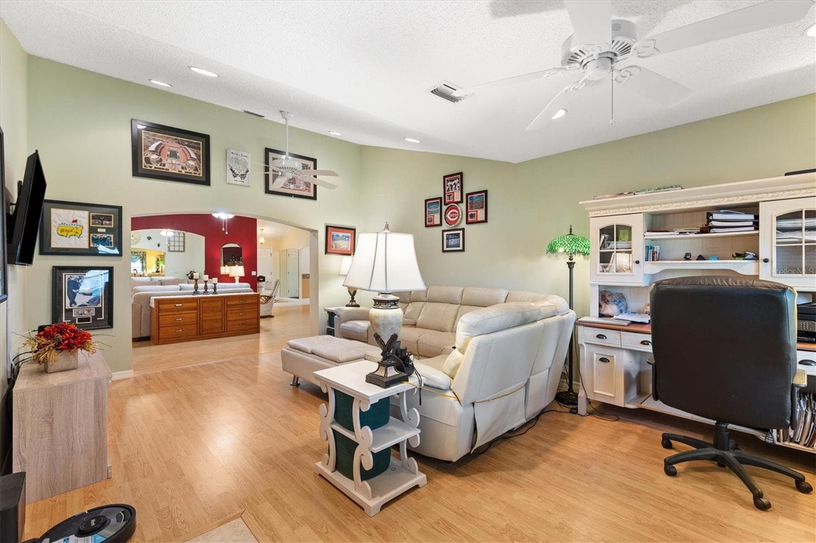 Single Family Residence at 1042 SOLEDAD WAY, THE VILLAGES, photo 5 of 43