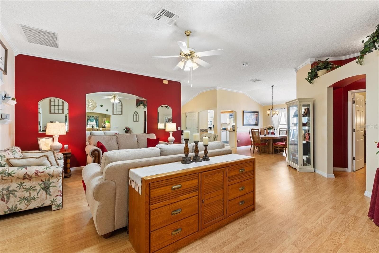 Single Family Residence at 1042 SOLEDAD WAY, THE VILLAGES, photo 16 of 43