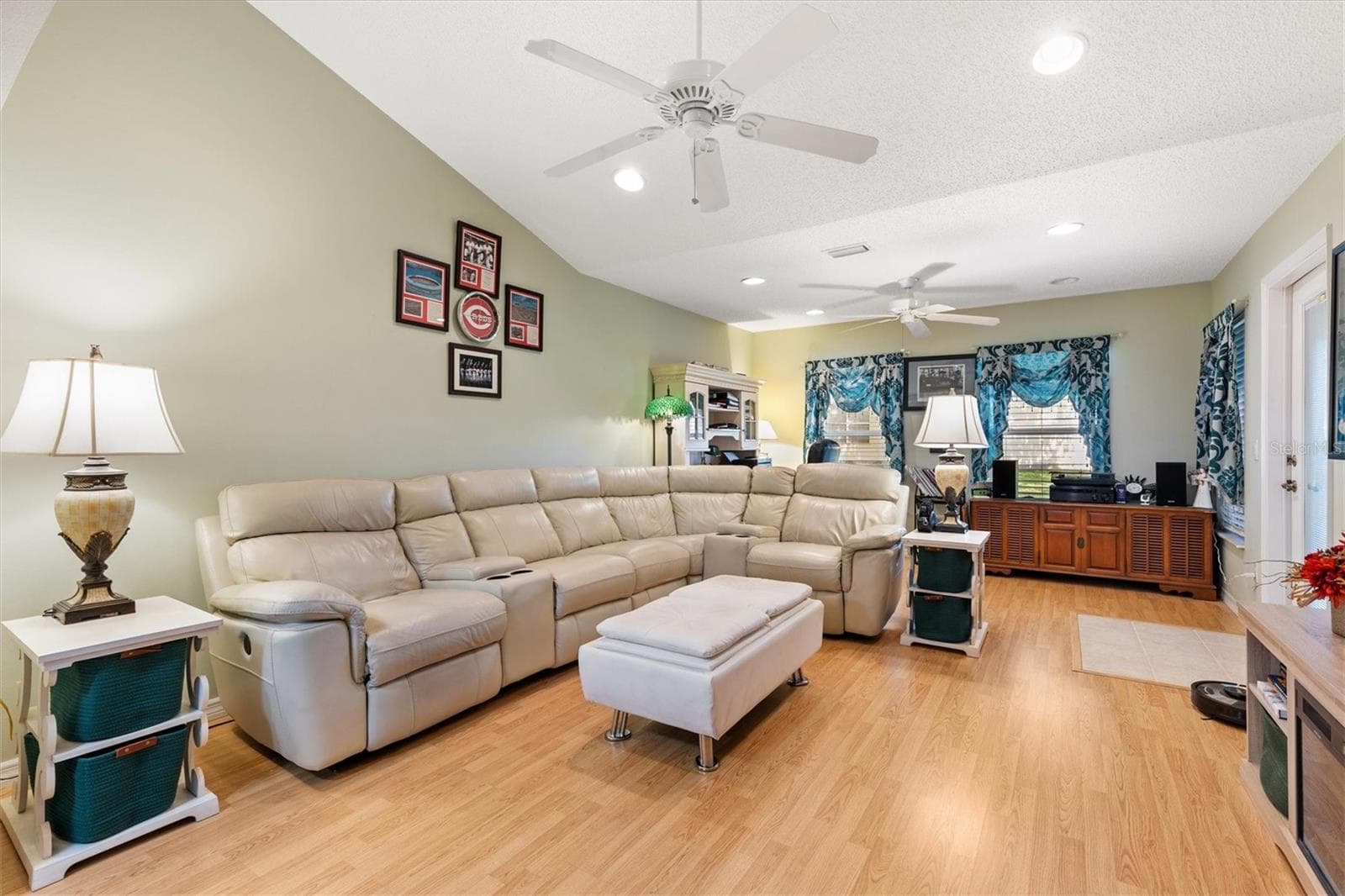 Single Family Residence at 1042 SOLEDAD WAY, THE VILLAGES, photo 19 of 43