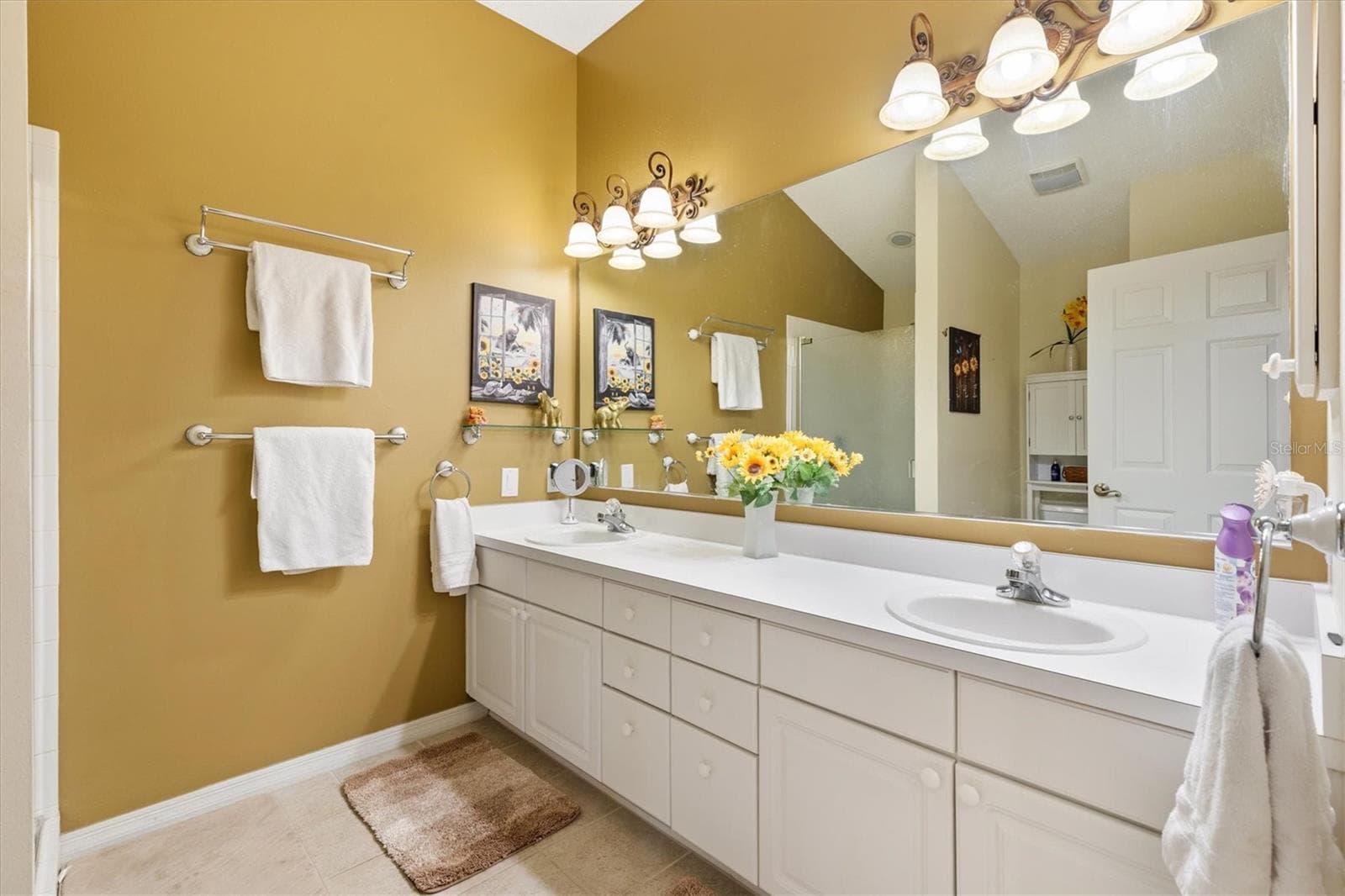 Single Family Residence at 1042 SOLEDAD WAY, THE VILLAGES, photo 25 of 43