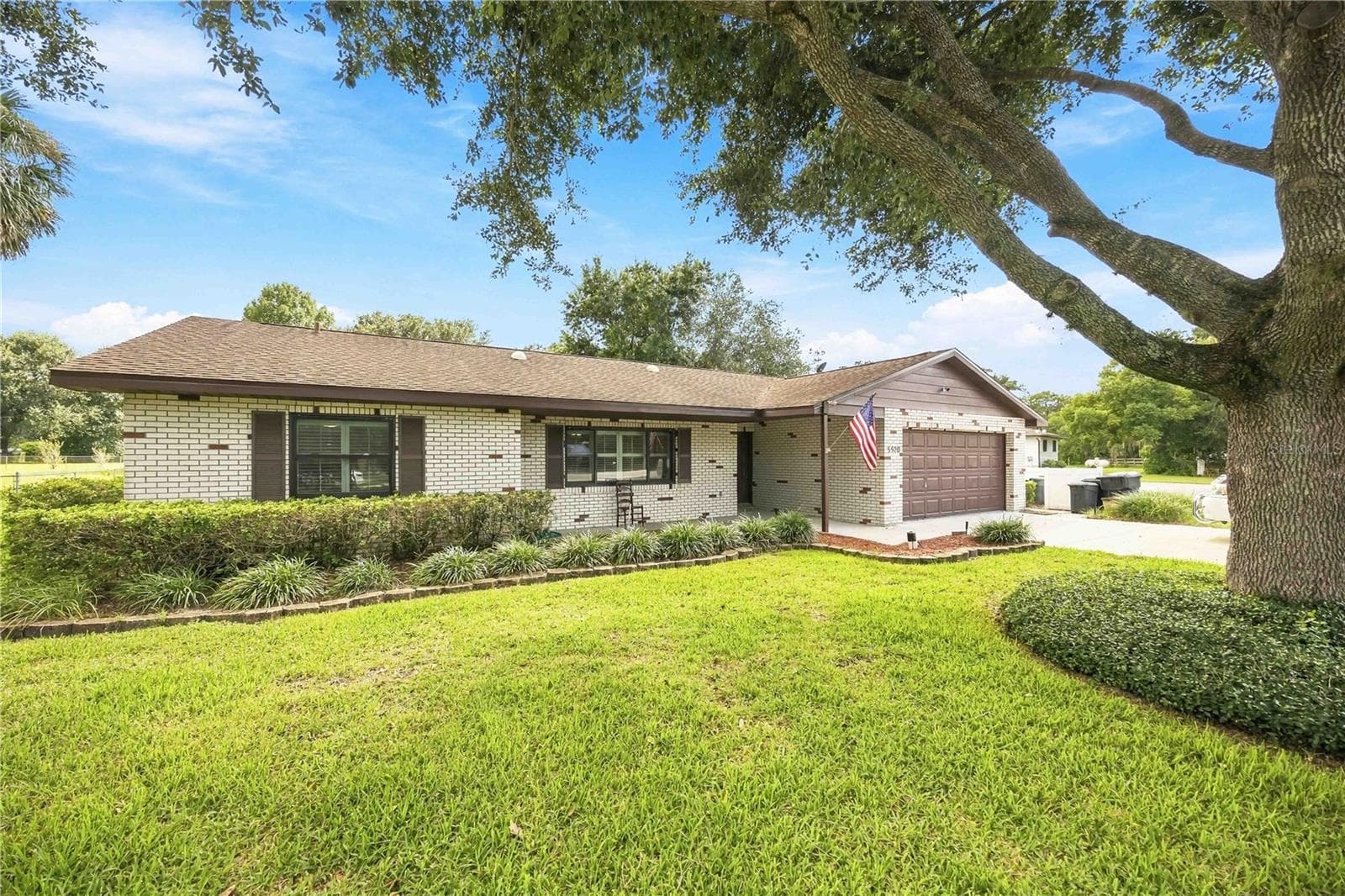 3520 WHITE OAK CT