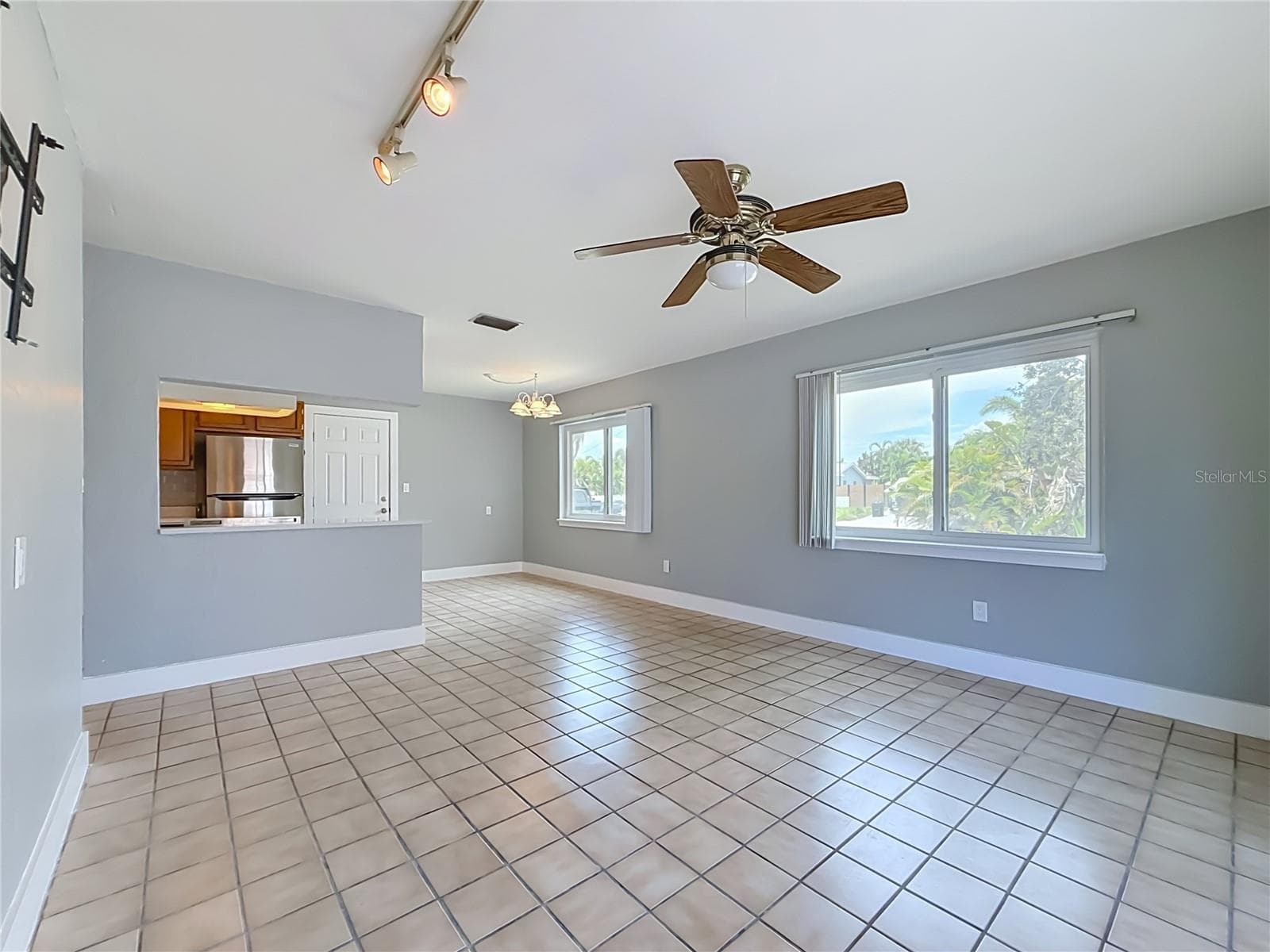 Single Family Residence at 355 39TH AVE, ST PETE BEACH, photo 9 of 65
