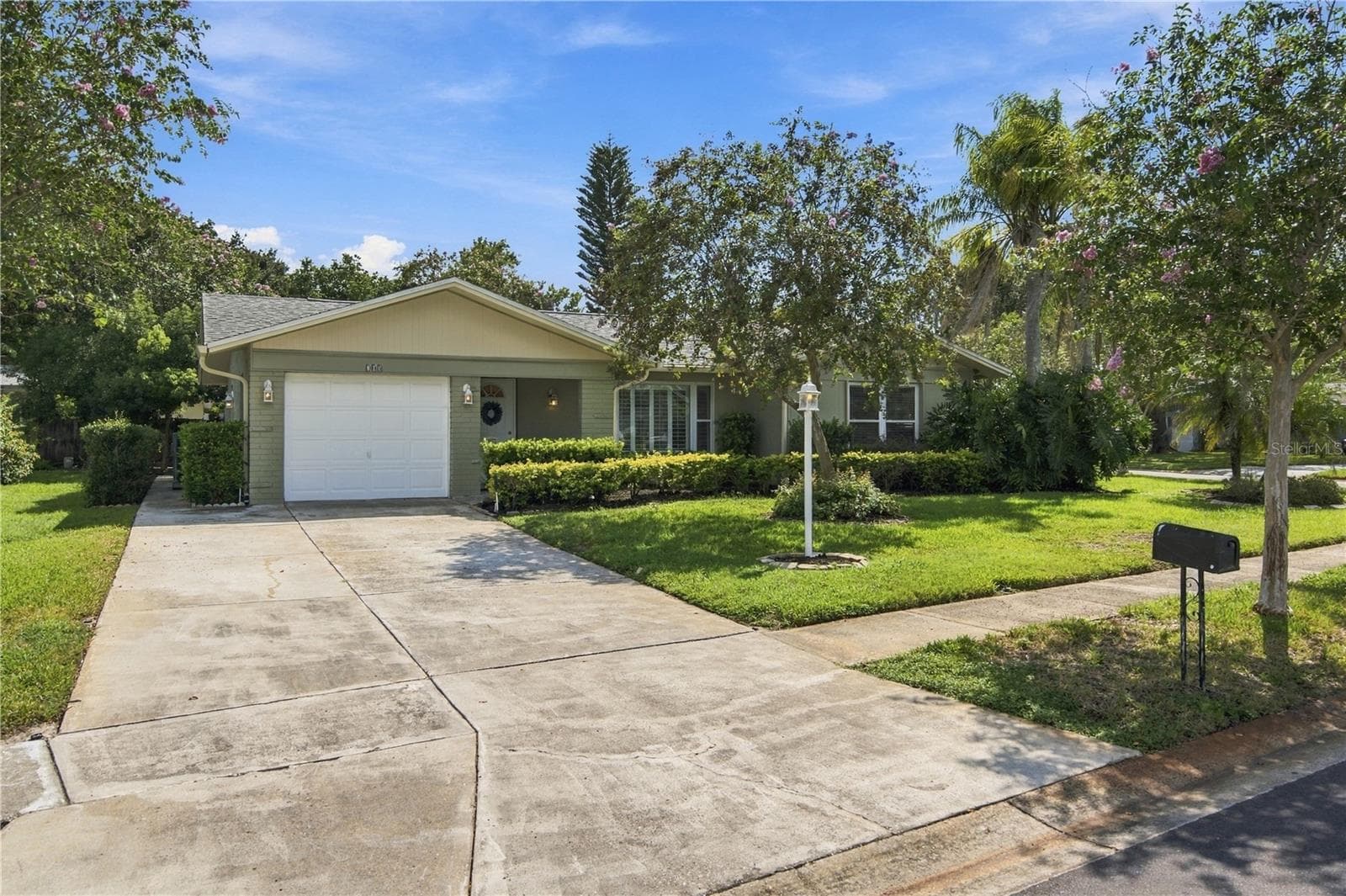 Single Family Residence at 705 LEEWARD WAY, PALM HARBOR, photo 2 of 53