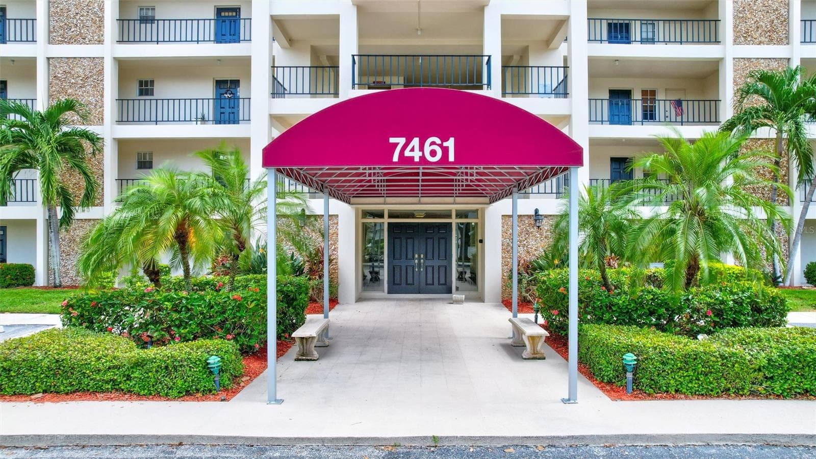 Condominium at 7461 W COUNTRY CLUB DR N #408, SARASOTA, photo 4 of 73