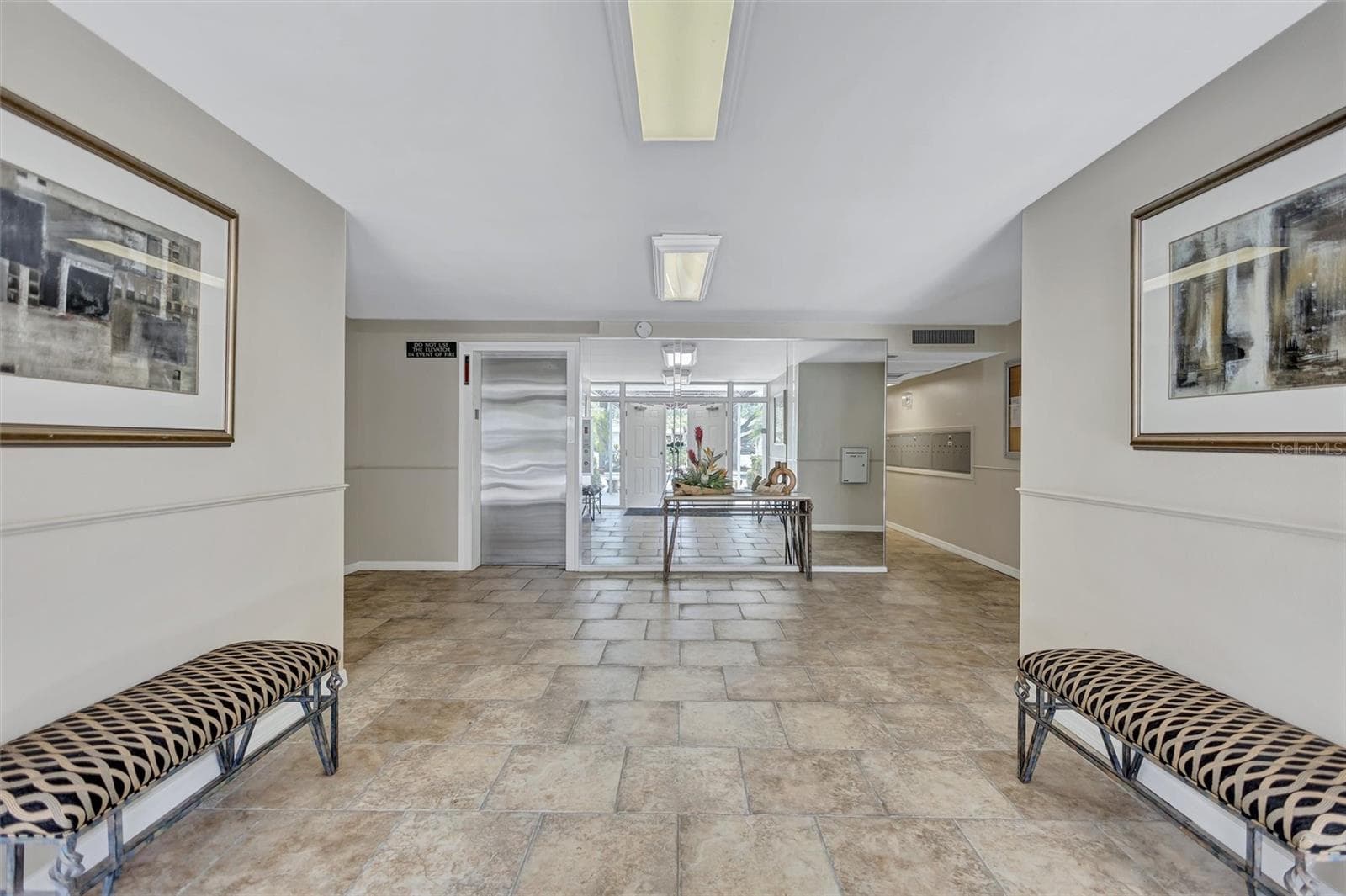Condominium at 7461 W COUNTRY CLUB DR N #408, SARASOTA, photo 6 of 73