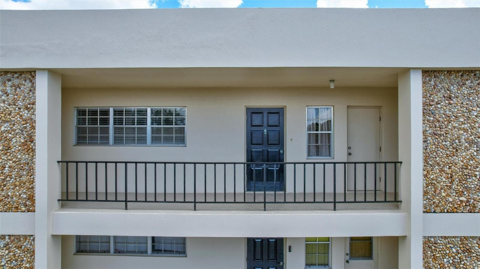 Condominium at 7461 W COUNTRY CLUB DR N #408, SARASOTA, photo 7 of 73