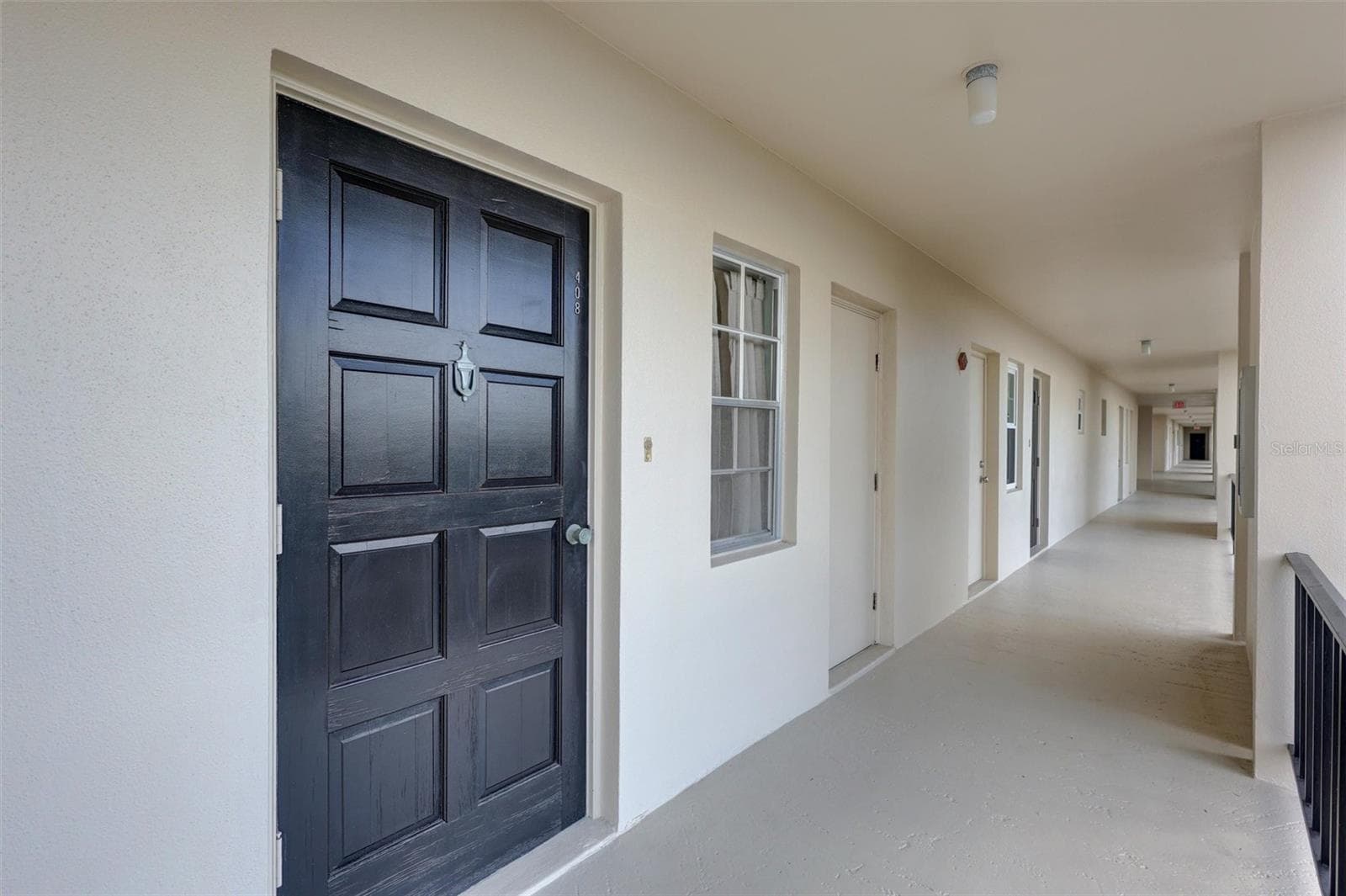 Condominium at 7461 W COUNTRY CLUB DR N #408, SARASOTA, photo 8 of 73