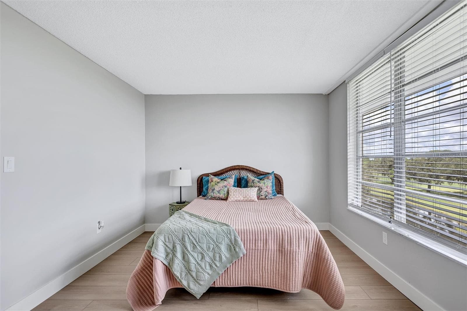 Condominium at 7461 W COUNTRY CLUB DR N #408, SARASOTA, photo 25 of 73