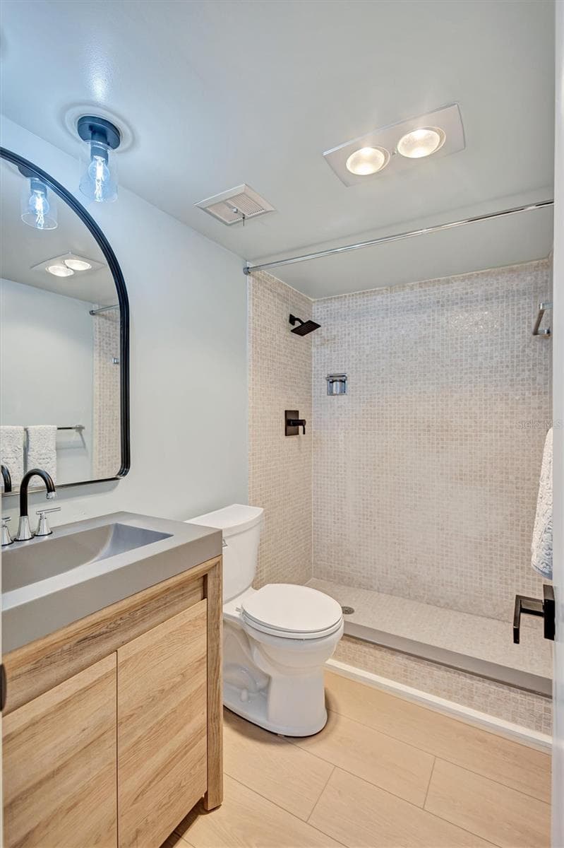Condominium at 7461 W COUNTRY CLUB DR N #408, SARASOTA, photo 30 of 73