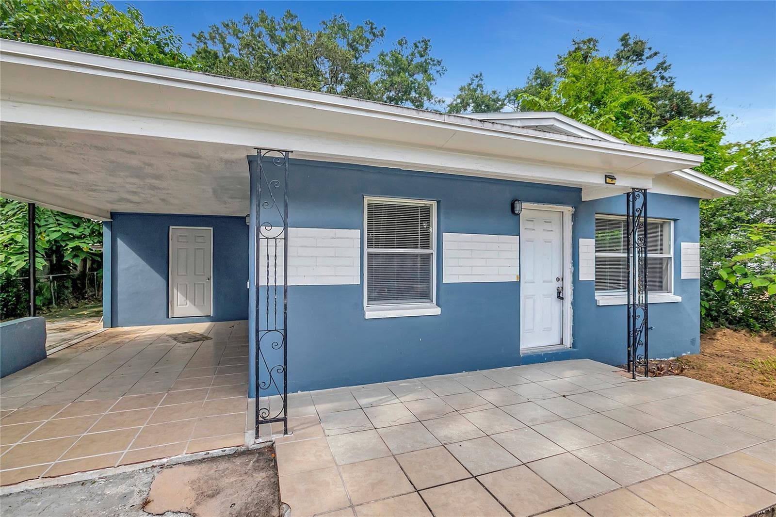 Single Family Residence at 1212 E 33RD AVE, TAMPA, photo 5 of 22