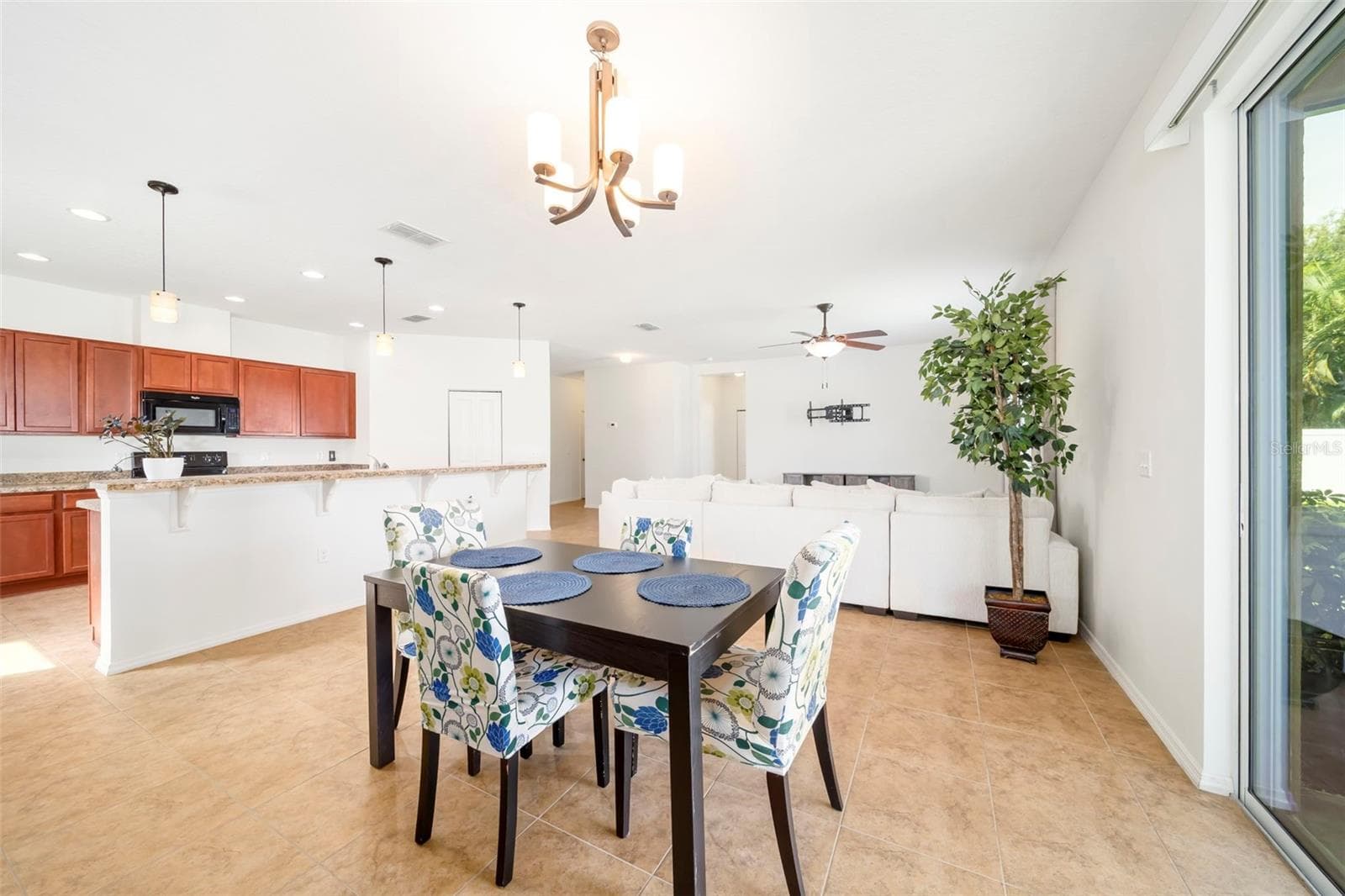 Living Dining Kitchen - 115 64TH AVE E, BRADENTON