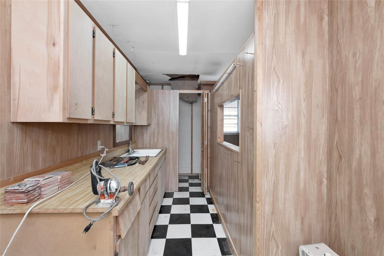 Inside detached garage - 1351 MUSTANG ST, NOKOMIS