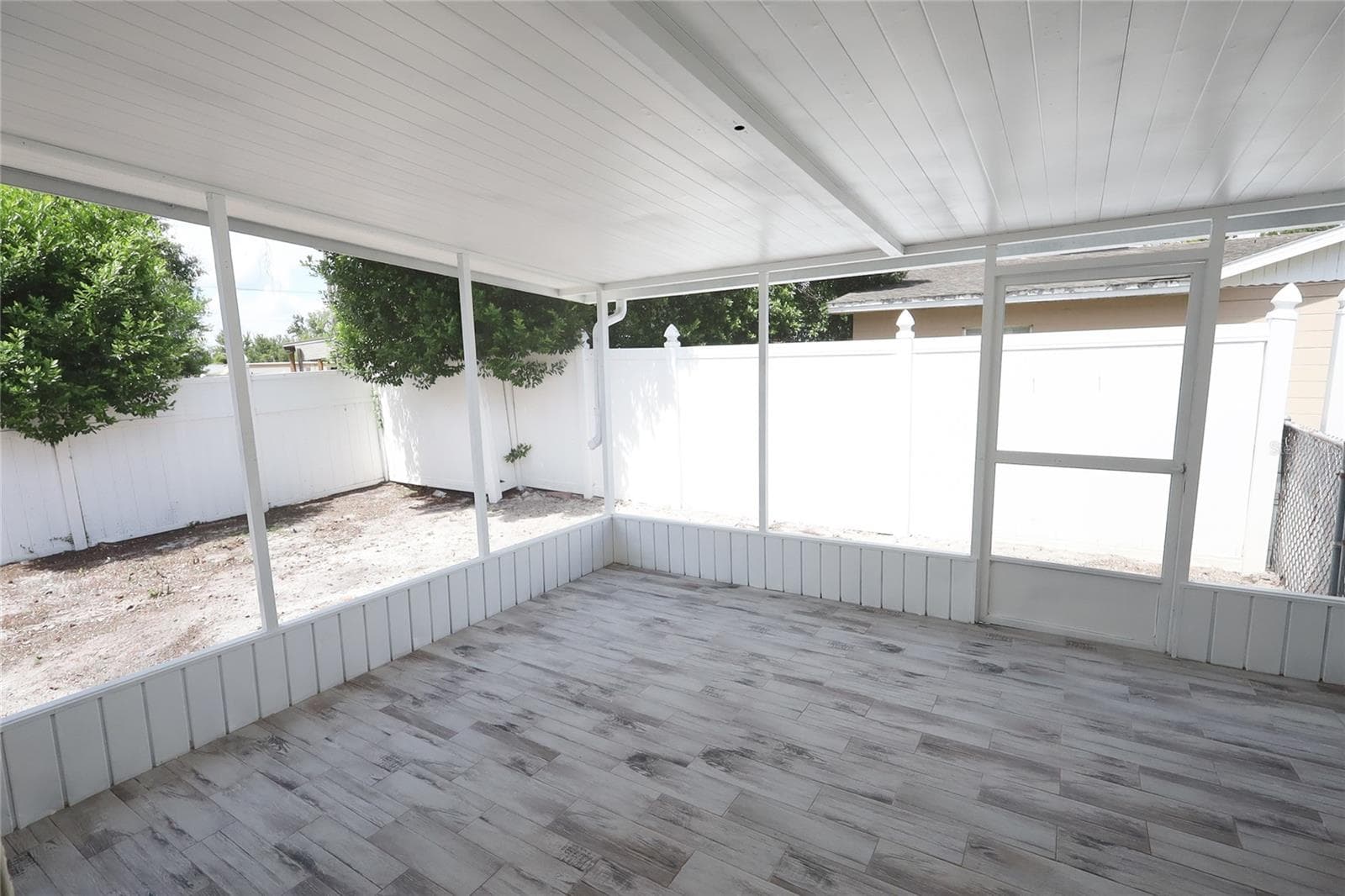 Single Family Residence at 431 HAMPTON AVE, LAKELAND, photo 31 of 36