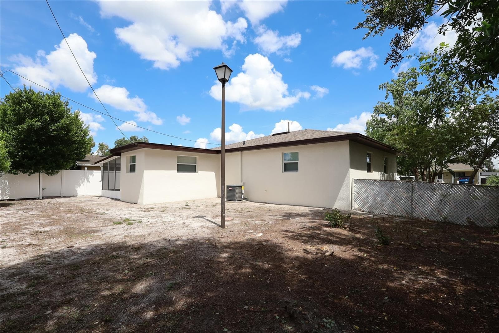 Single Family Residence at 431 HAMPTON AVE, LAKELAND, photo 33 of 36