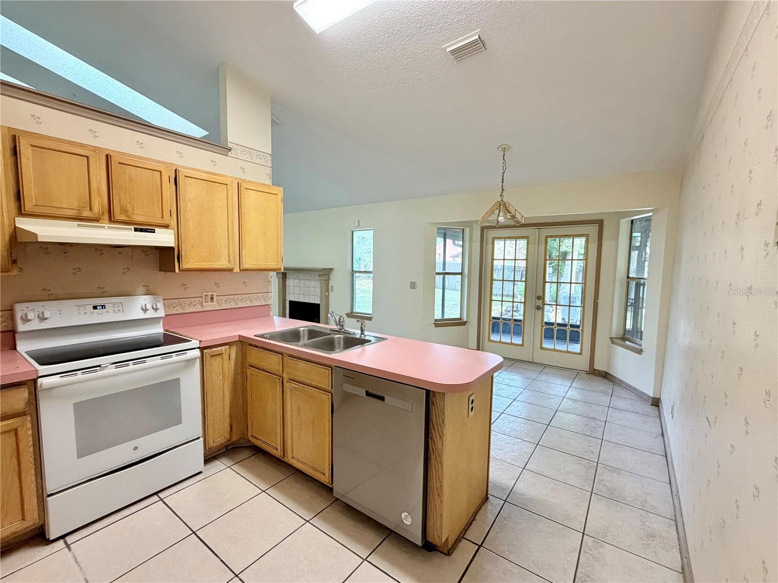 Single Family Residence at 632 FOURWIND ST, DELTONA, photo 12 of 30