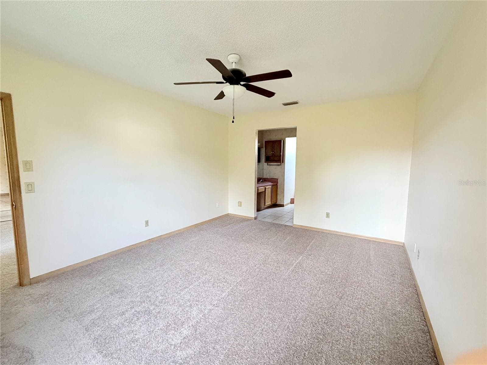 Single Family Residence at 632 FOURWIND ST, DELTONA, photo 14 of 30