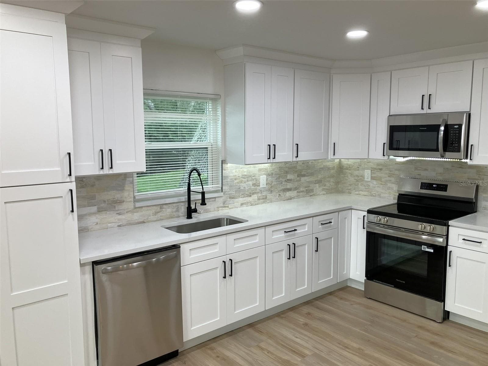 Villa at 110 EVELYN CT, OLDSMAR, photo 6 of 48