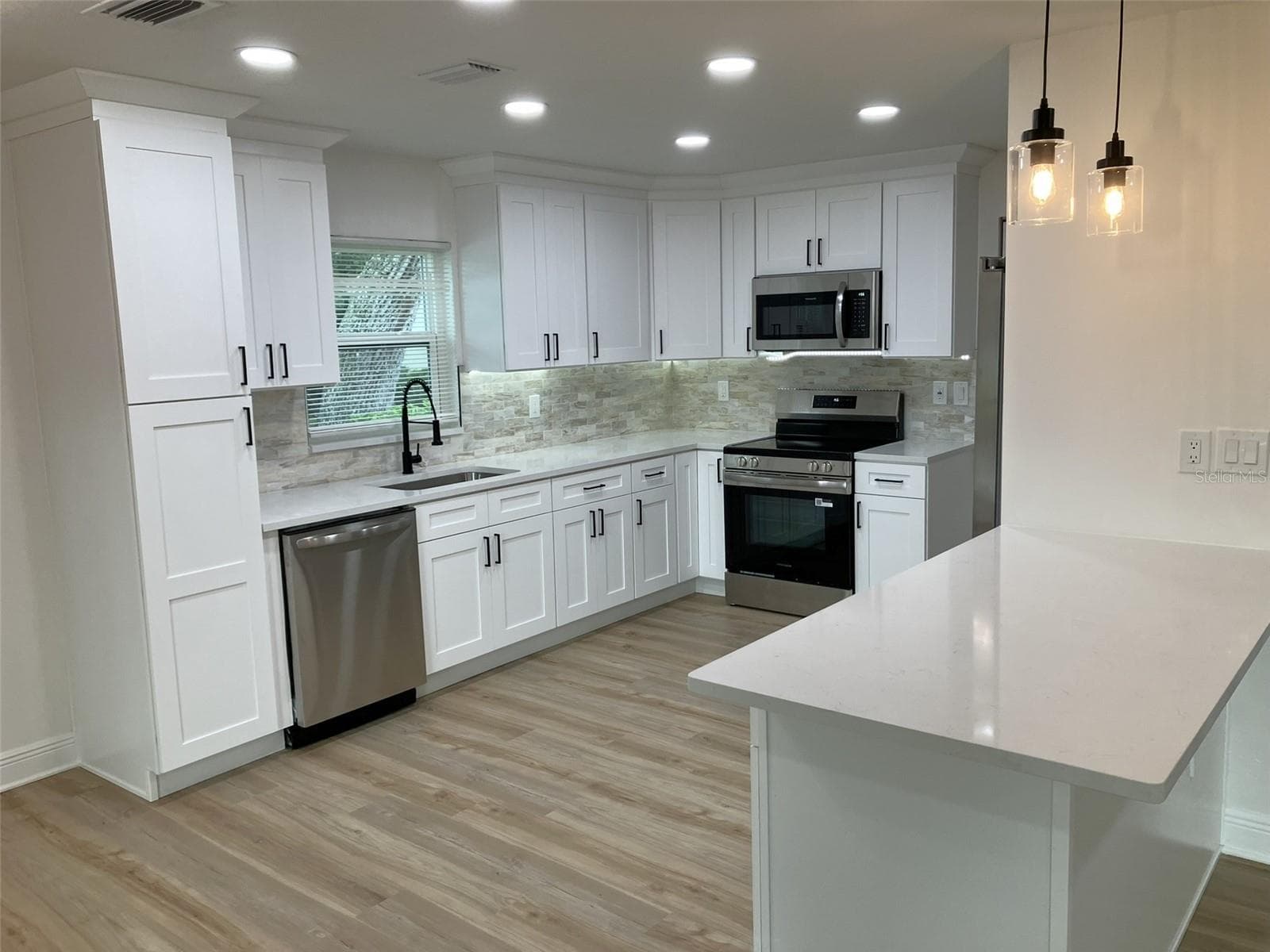 Villa at 110 EVELYN CT, OLDSMAR, photo 8 of 48