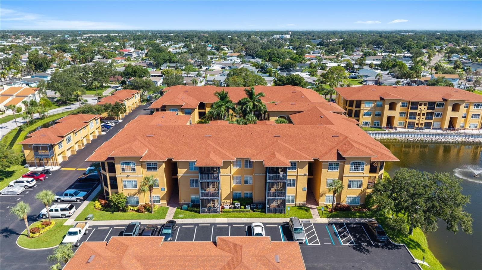 Condominium at 4333 BAYSIDE VILLAGE DR #320, TAMPA, photo 16 of 50